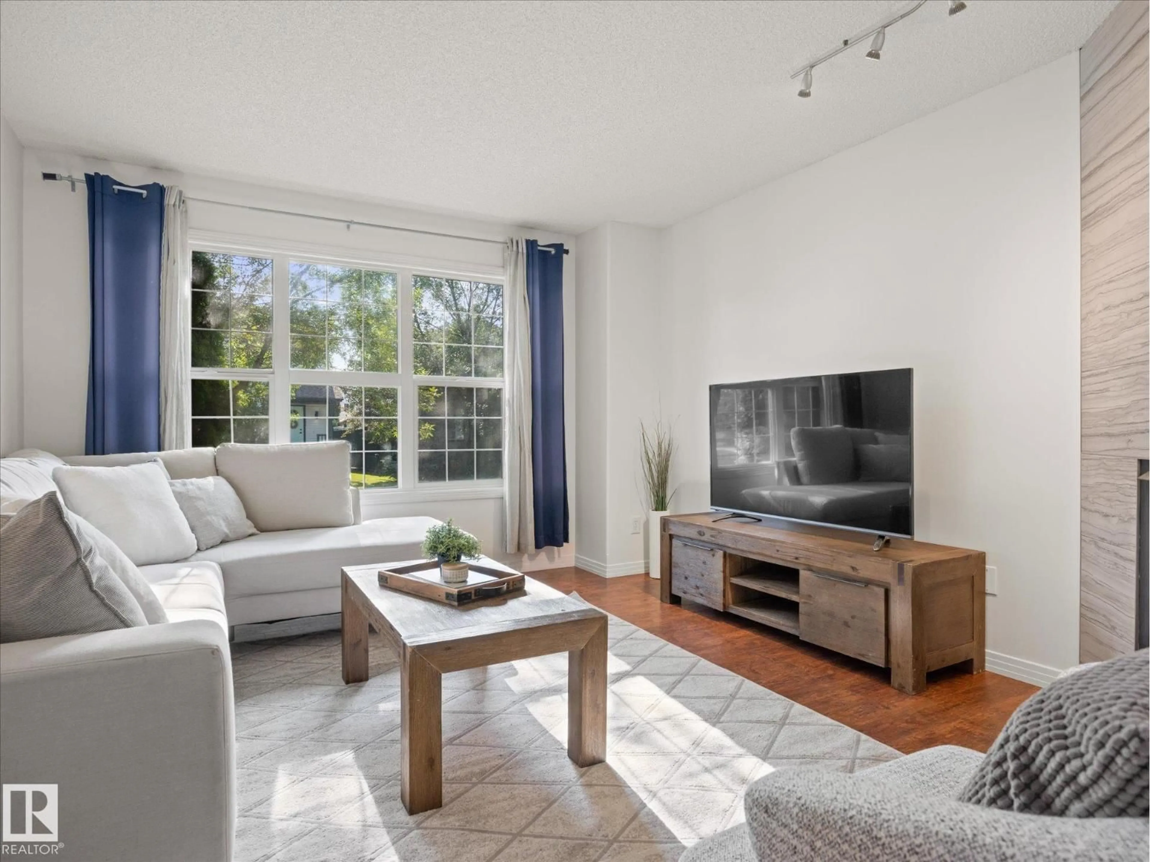 Living room with furniture, unknown for NW - 1502 GRANT WY, Edmonton Alberta T5T6M9