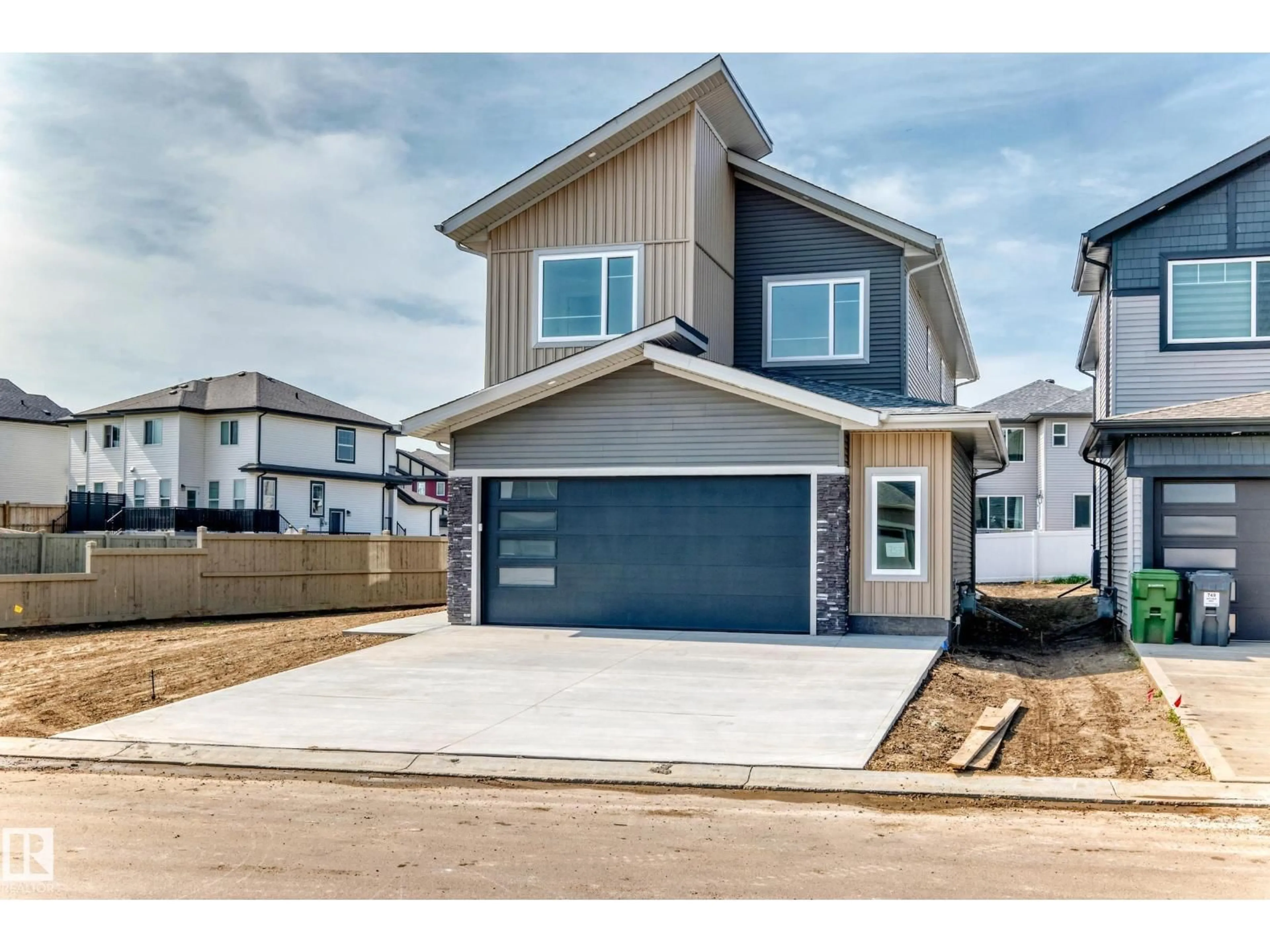 Home with vinyl exterior material, street for 753 ASTORIA WY, Devon Alberta T9G0M3