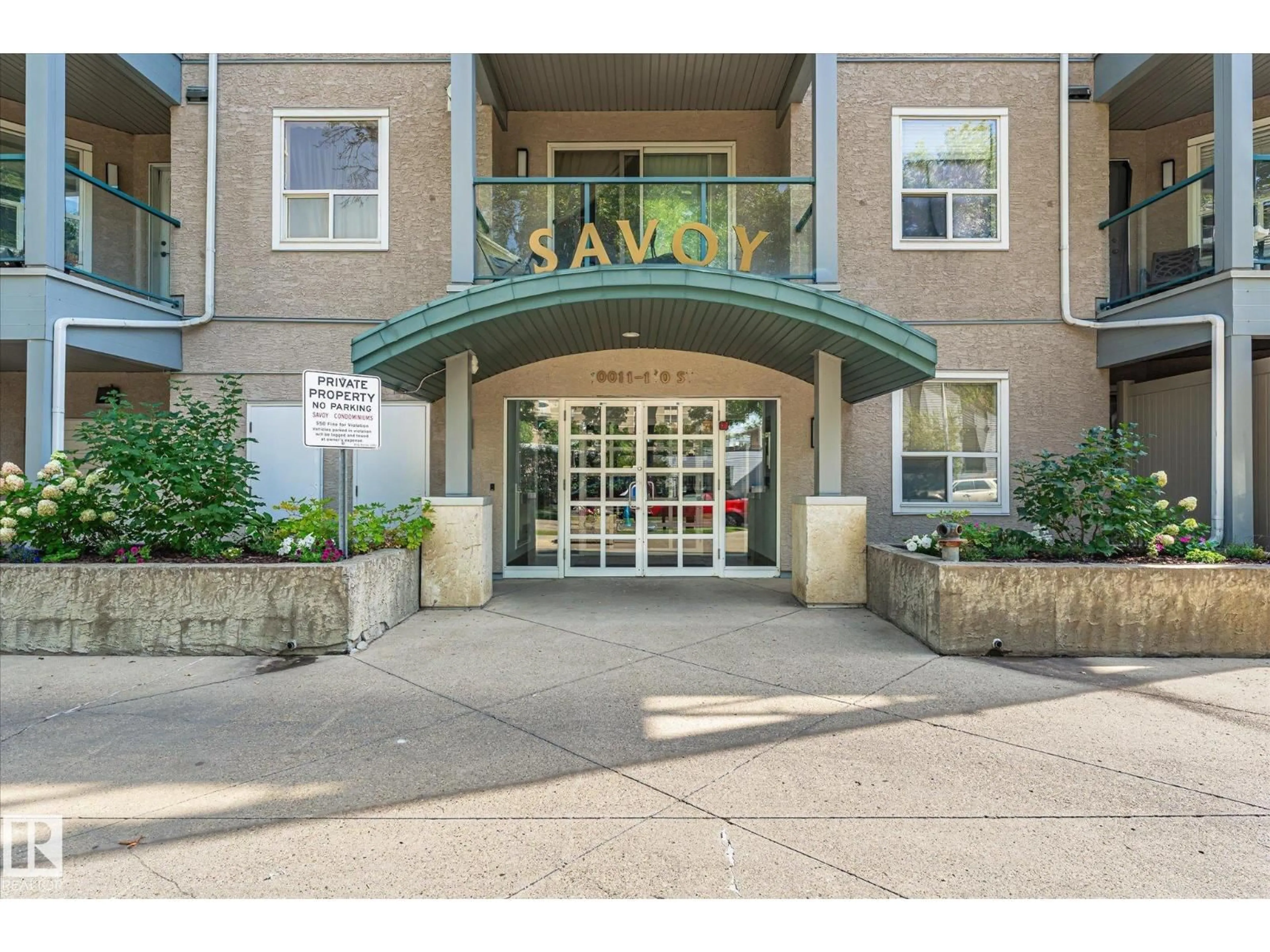 Indoor foyer for 403 - 10011 110 ST, Edmonton Alberta T5K2X1