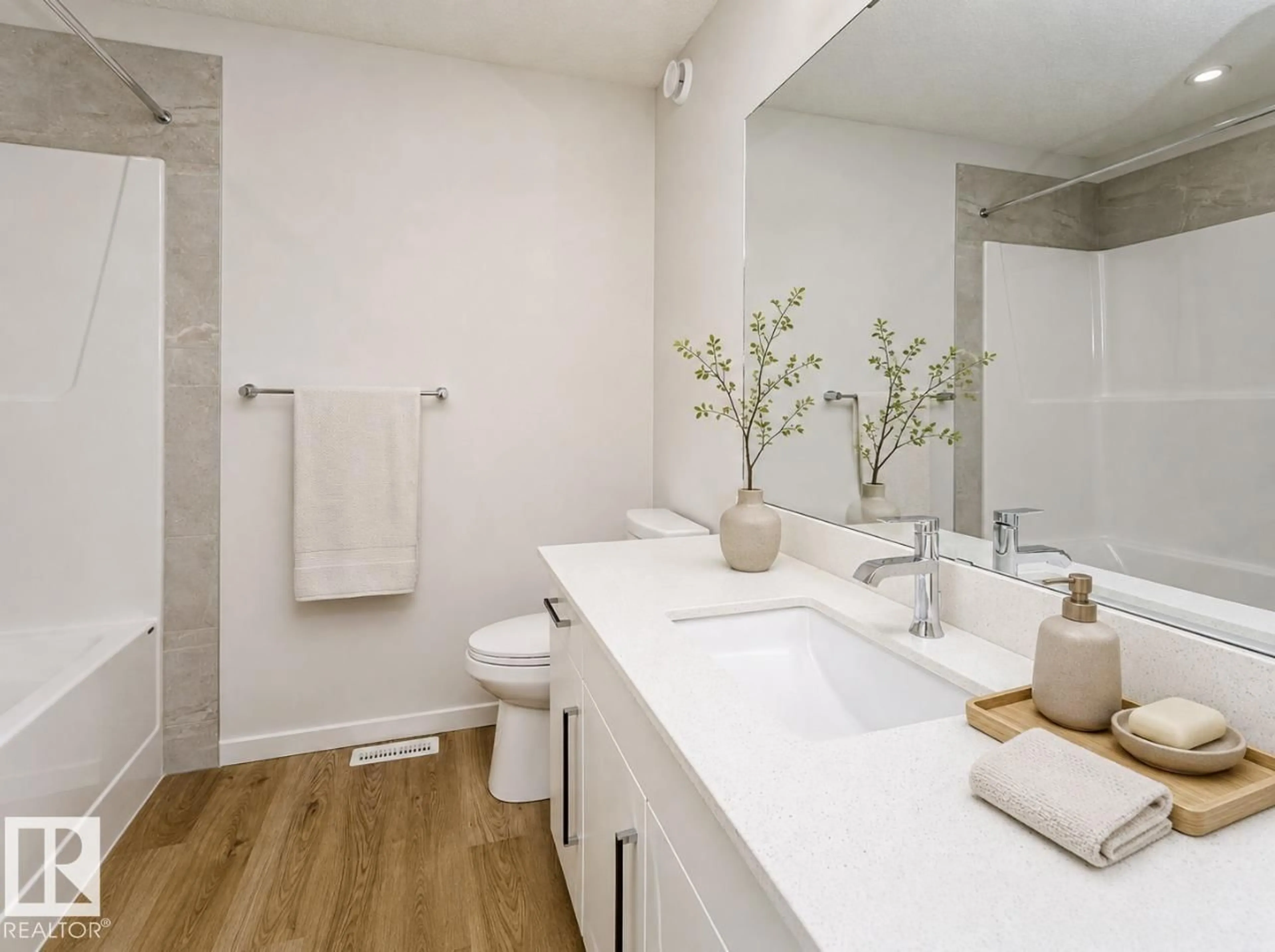 Contemporary bathroom, ceramic/tile floor for 4321 KINGLET DR, Edmonton Alberta T8T0K9