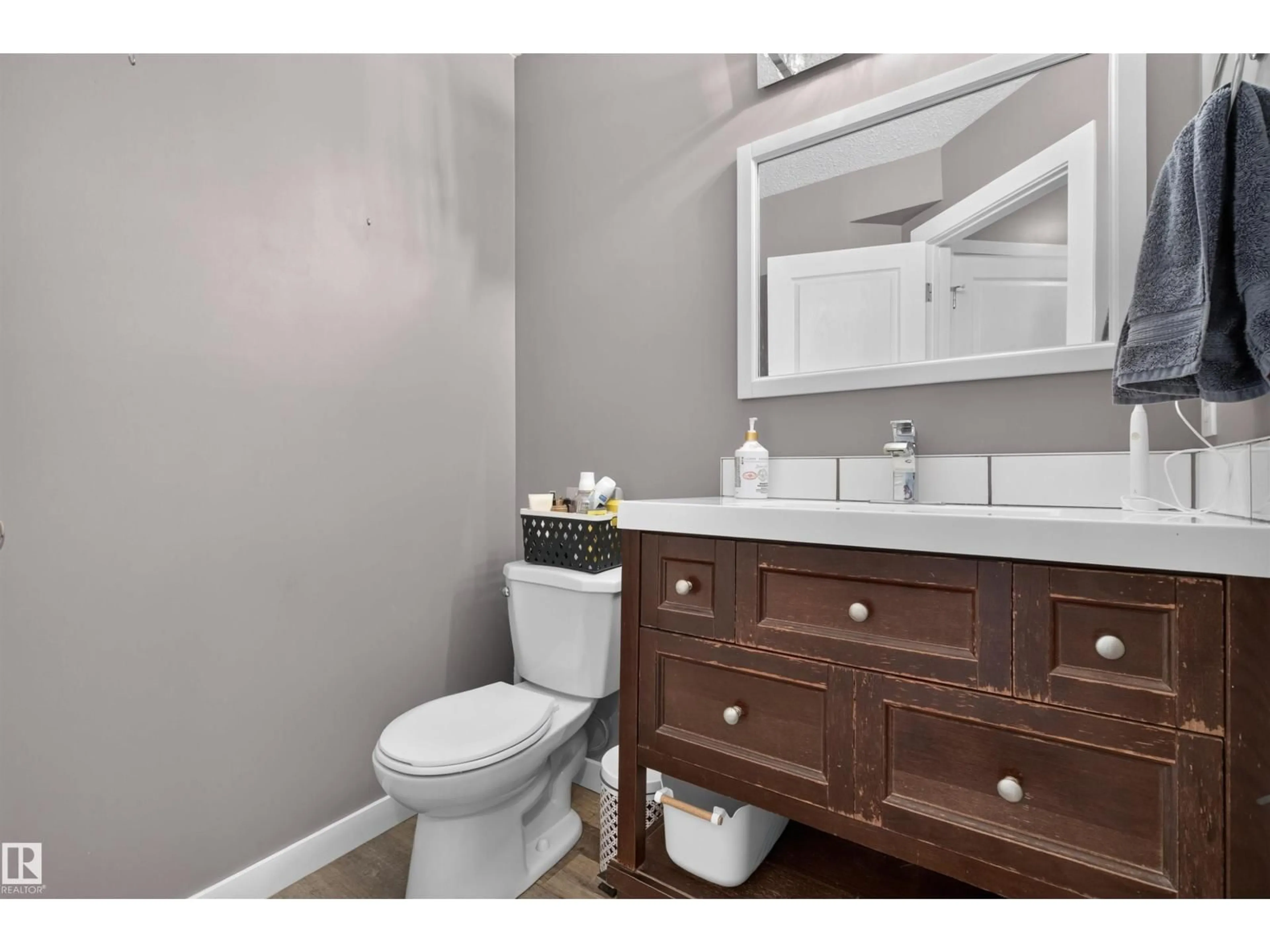 Standard bathroom, unknown for 21 NOAH CL, St. Albert Alberta T8N7M2