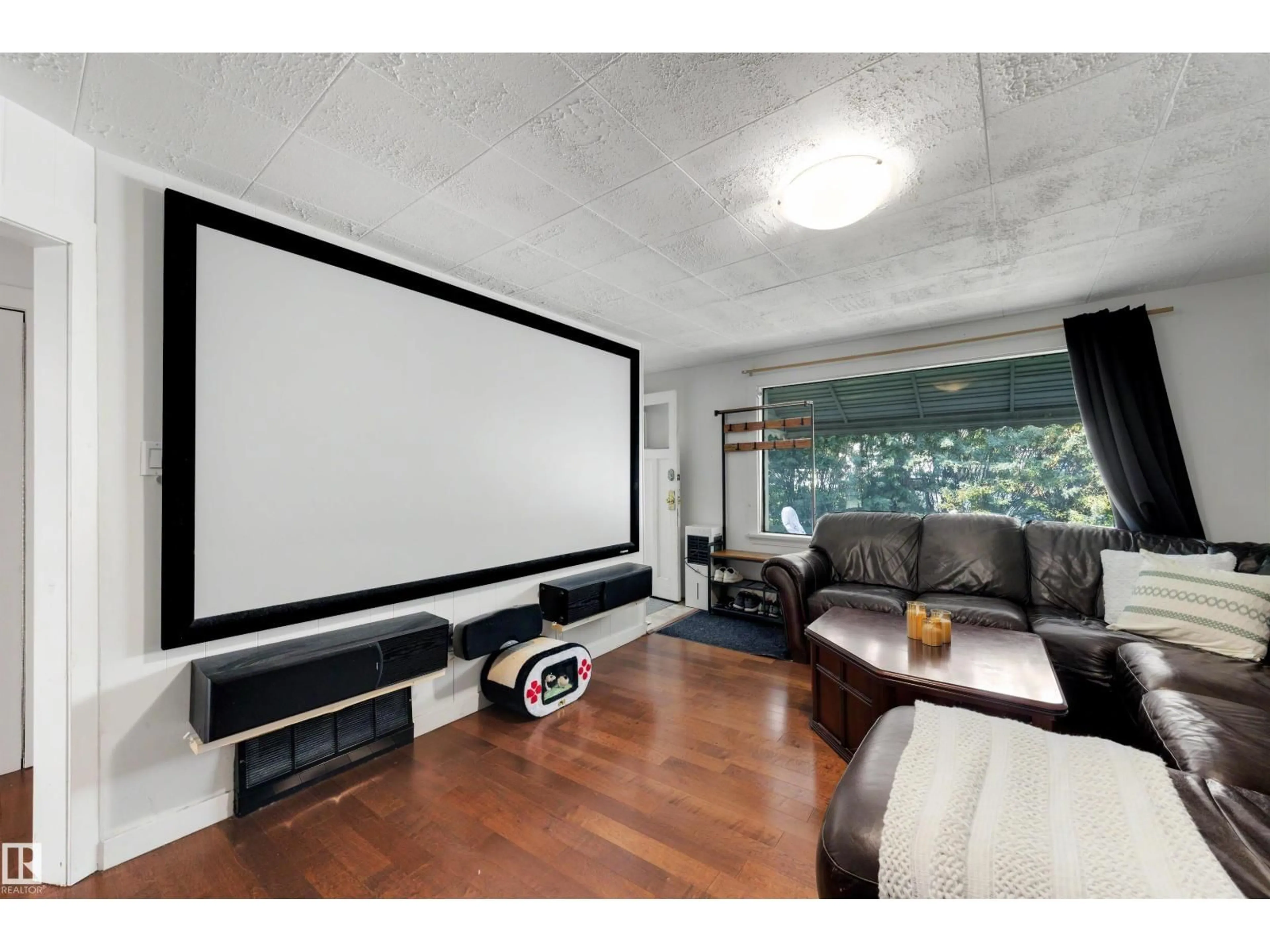 Home theater for 12771 119 ST, Edmonton Alberta T5E5M2