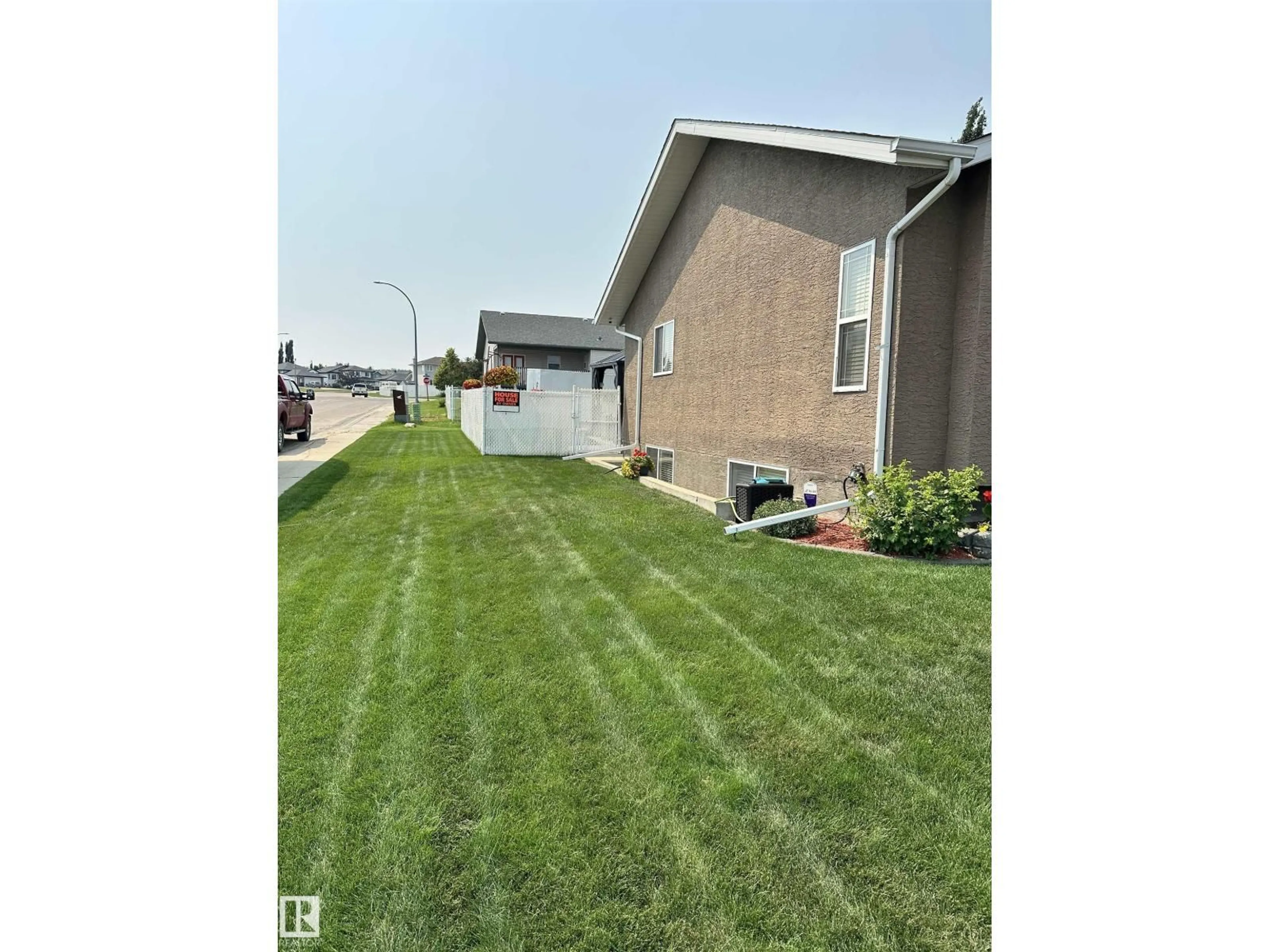 Unknown for 4452 40 ST, Drayton Valley Alberta T7A1V9