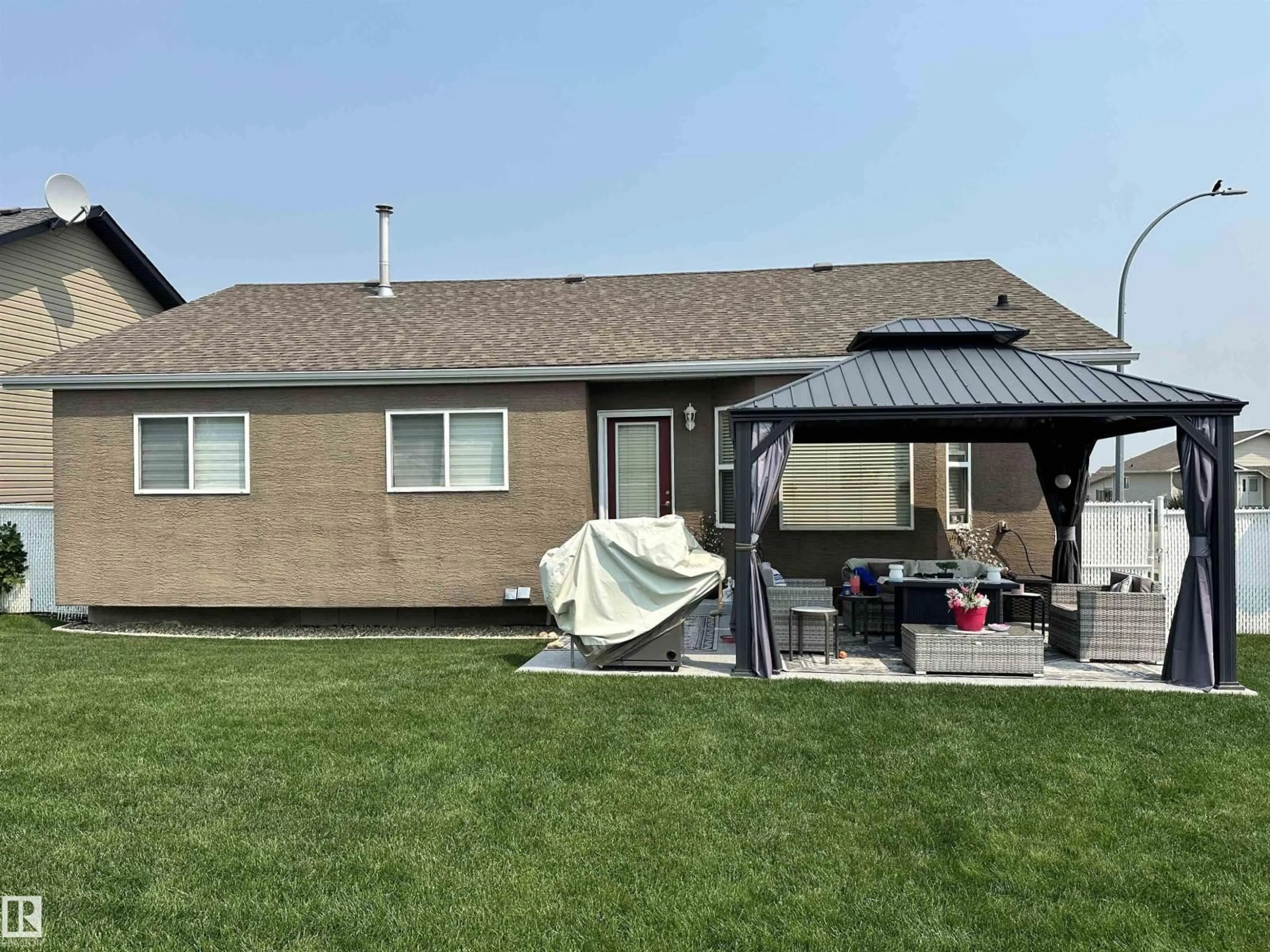 Home with vinyl exterior material, unknown for 4452 40 ST, Drayton Valley Alberta T7A1V9