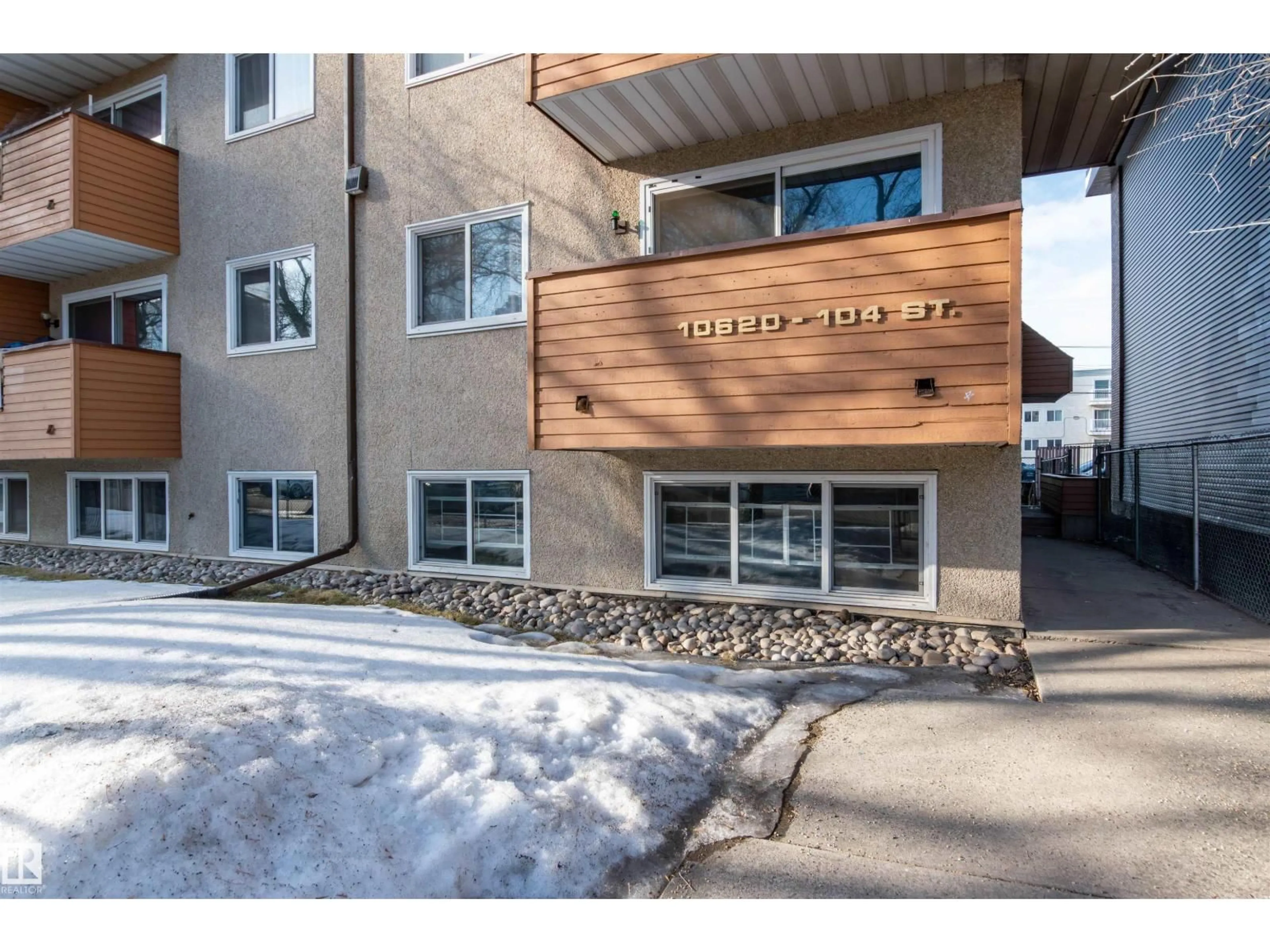 Unknown for B01 - 10620 104 ST NW, Edmonton Alberta T5H2W2
