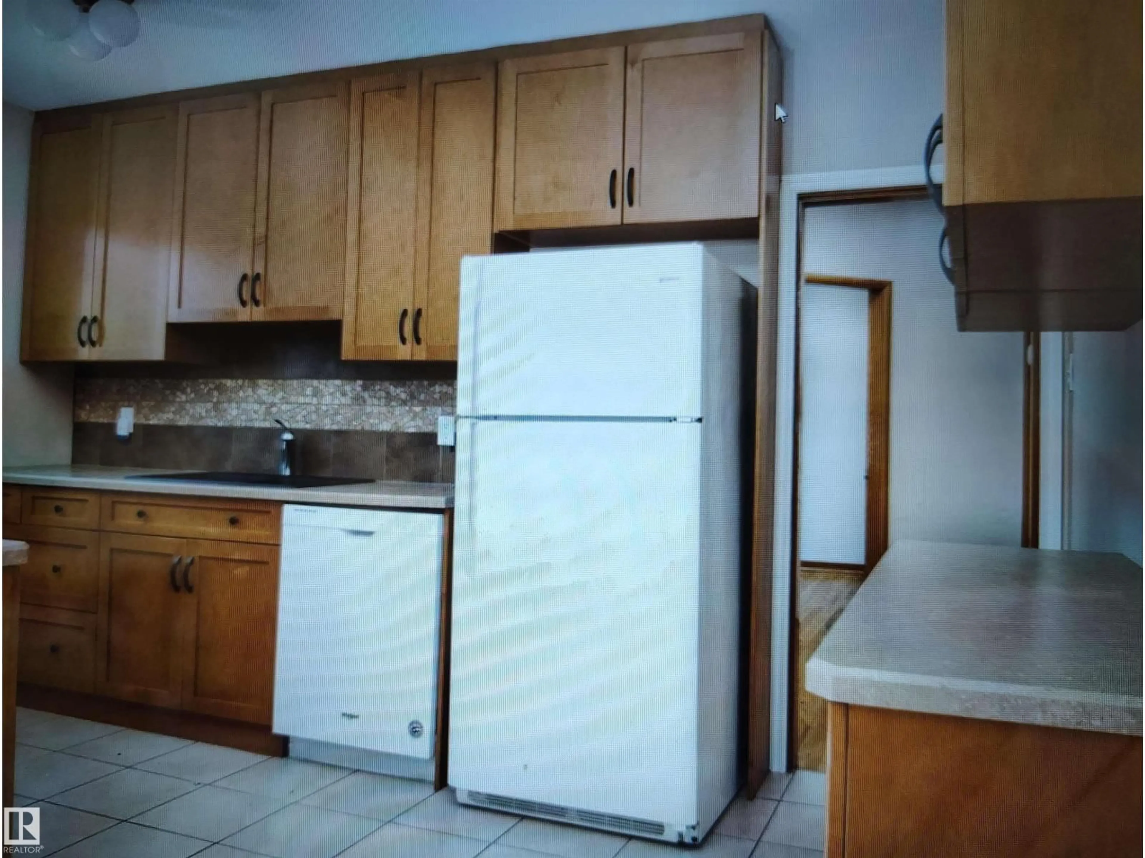 Standard kitchen, unknown for NW - 11730 125 ST, Edmonton Alberta T5M0N6