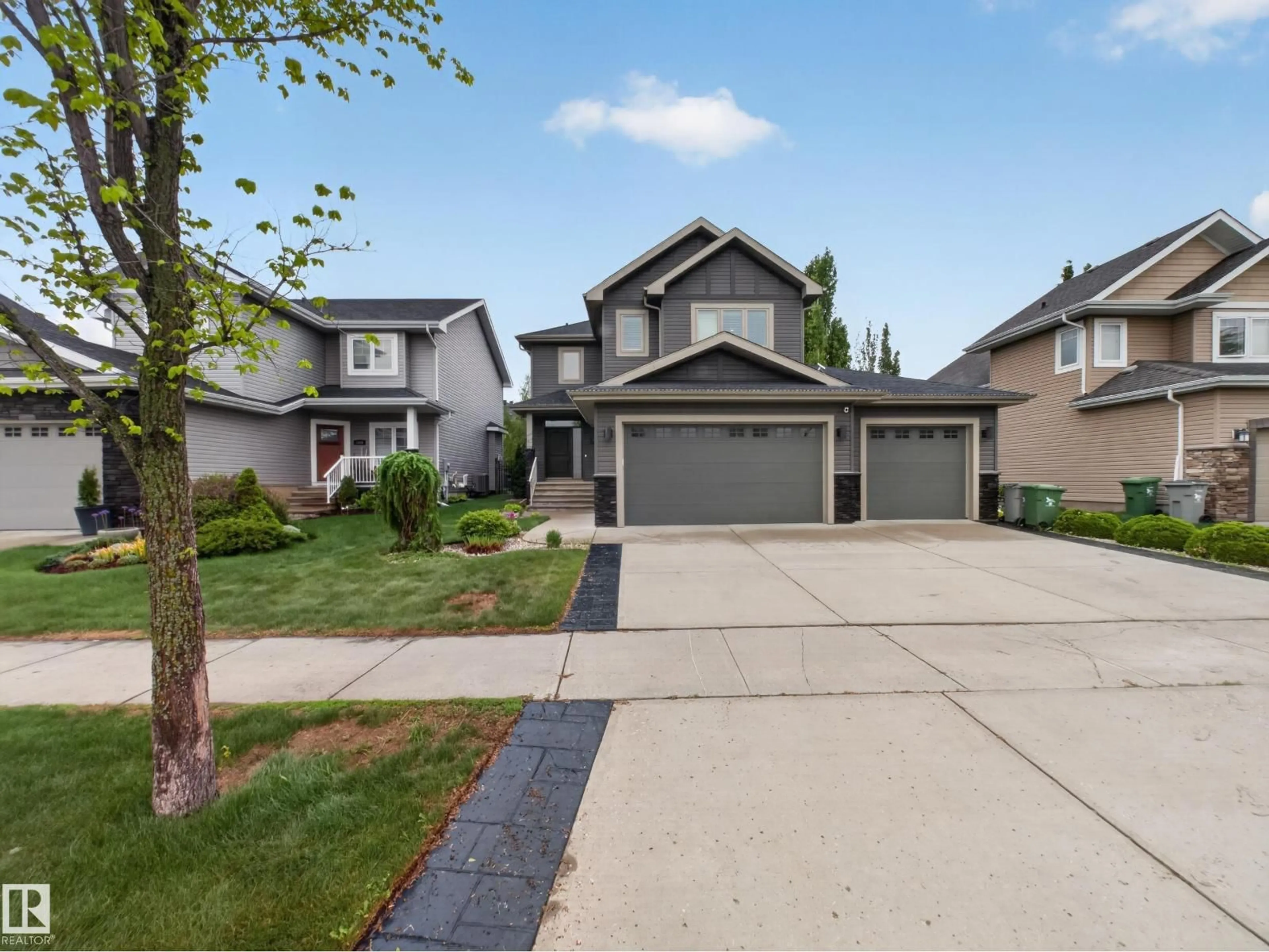 A pic from outside/outdoor area/front of a property/back of a property/a pic from drone, street for 5608 SOLEIL BV, Beaumont Alberta T4X0E1