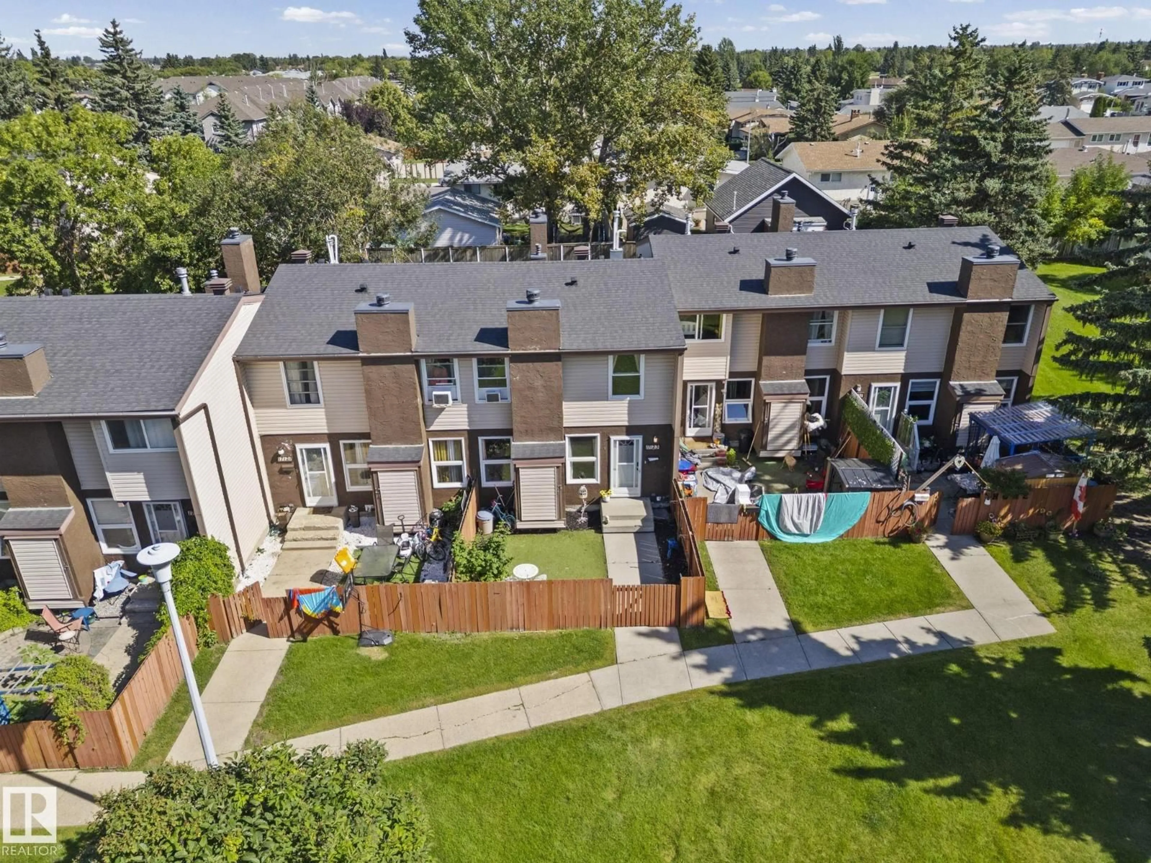 A pic from outside/outdoor area/front of a property/back of a property/a pic from drone, street for NW - 17123 109 ST, Edmonton Alberta T5X3E2