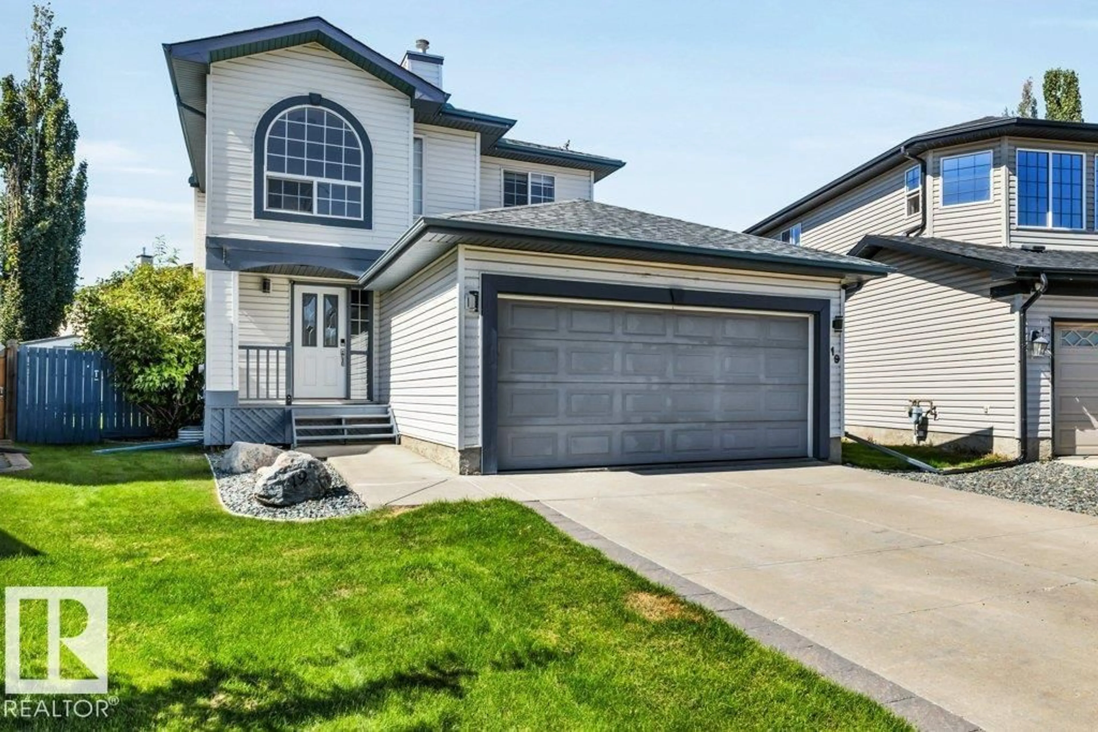 Home with vinyl exterior material, street for 19 LEYLAND, Spruce Grove Alberta T7X4P1