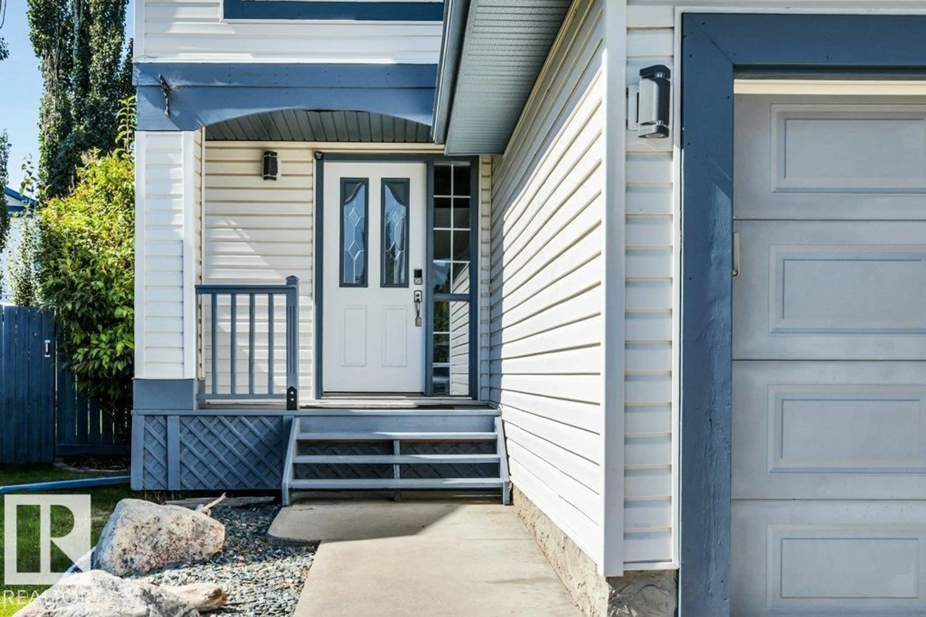 Home with vinyl exterior material, street for 19 LEYLAND, Spruce Grove Alberta T7X4P1