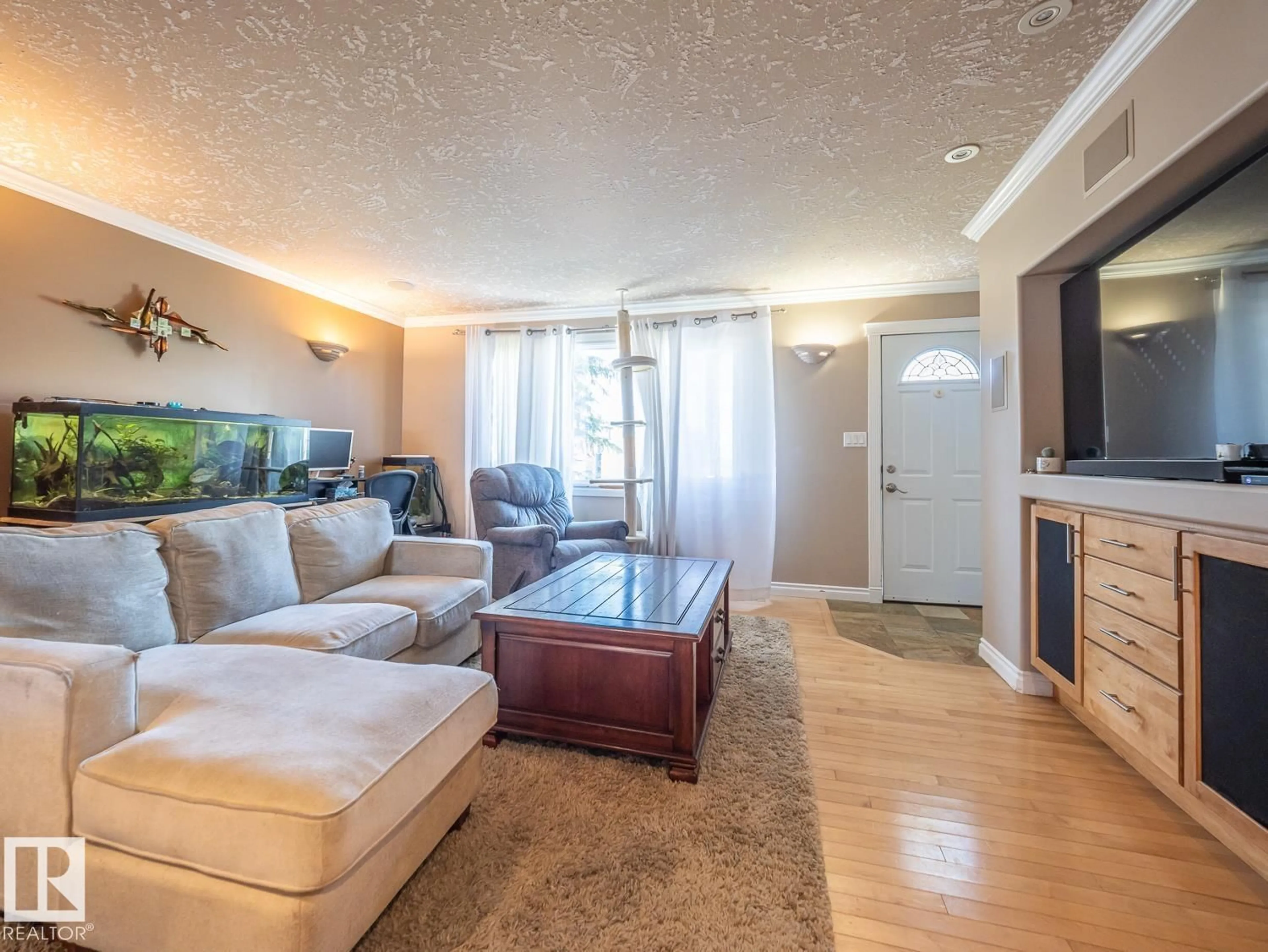 Living room with furniture, unknown for N - 5337 47 ST, Bruderheim Alberta T0B0S0