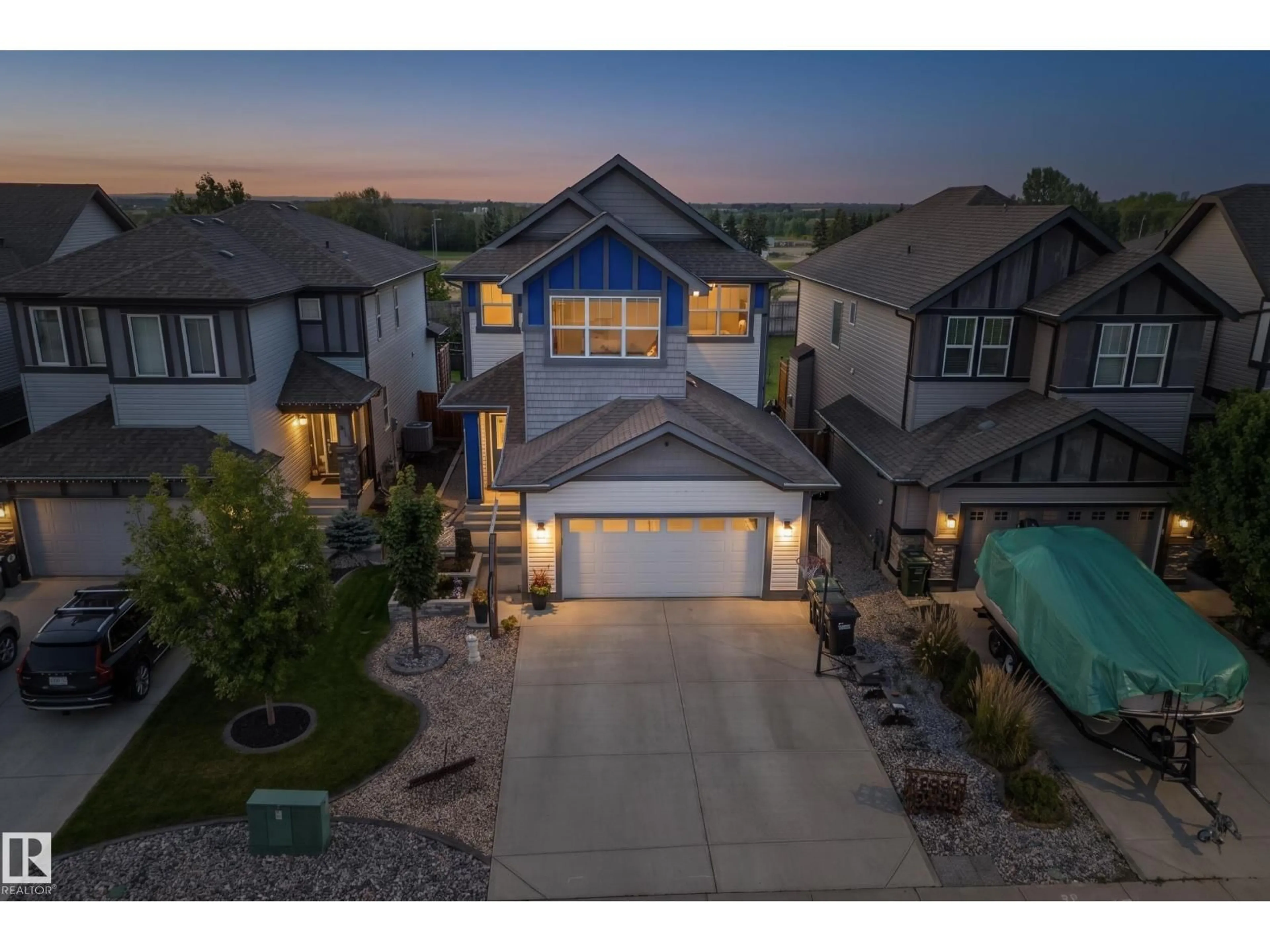 A pic from outside/outdoor area/front of a property/back of a property/a pic from drone, street for 89 SUMMERSTONE LN, Sherwood Park Alberta T8H0K2