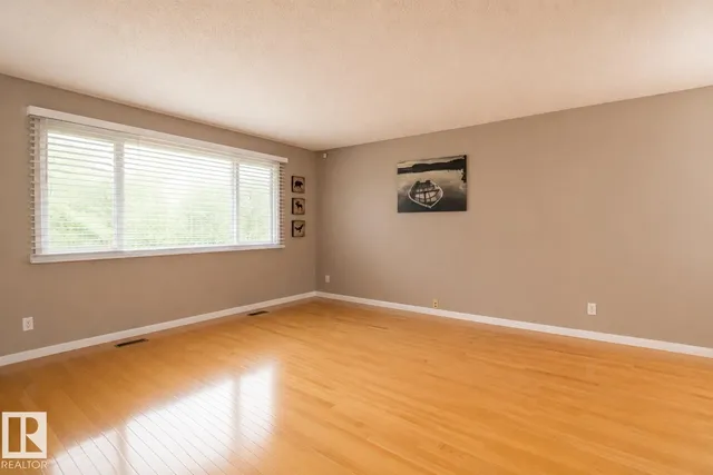 882 KNOTTWOOD RD S, Edmonton 2