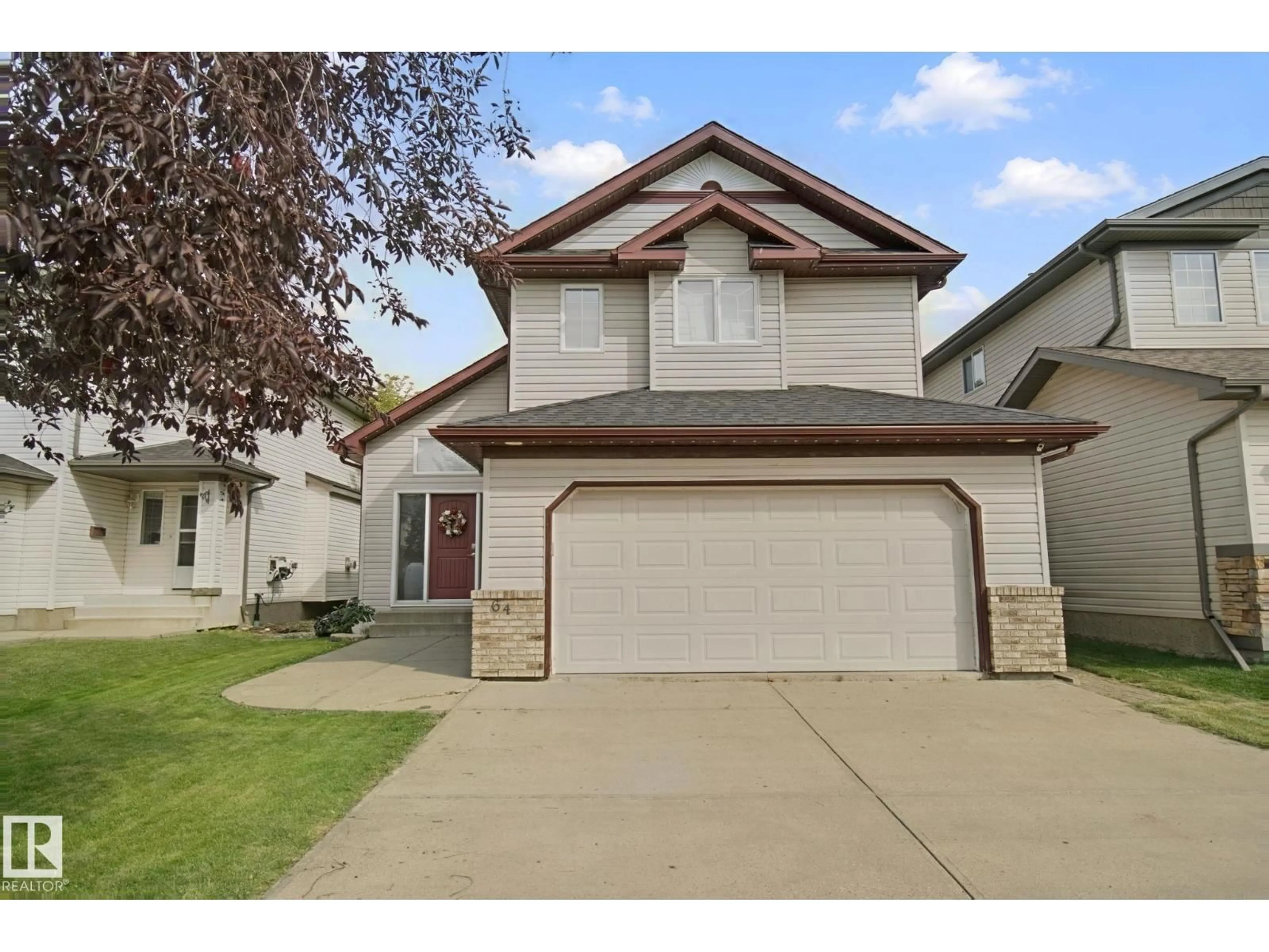 Home with vinyl exterior material, street for 64 ORCHID CR, Sherwood Park Alberta T8H2E4