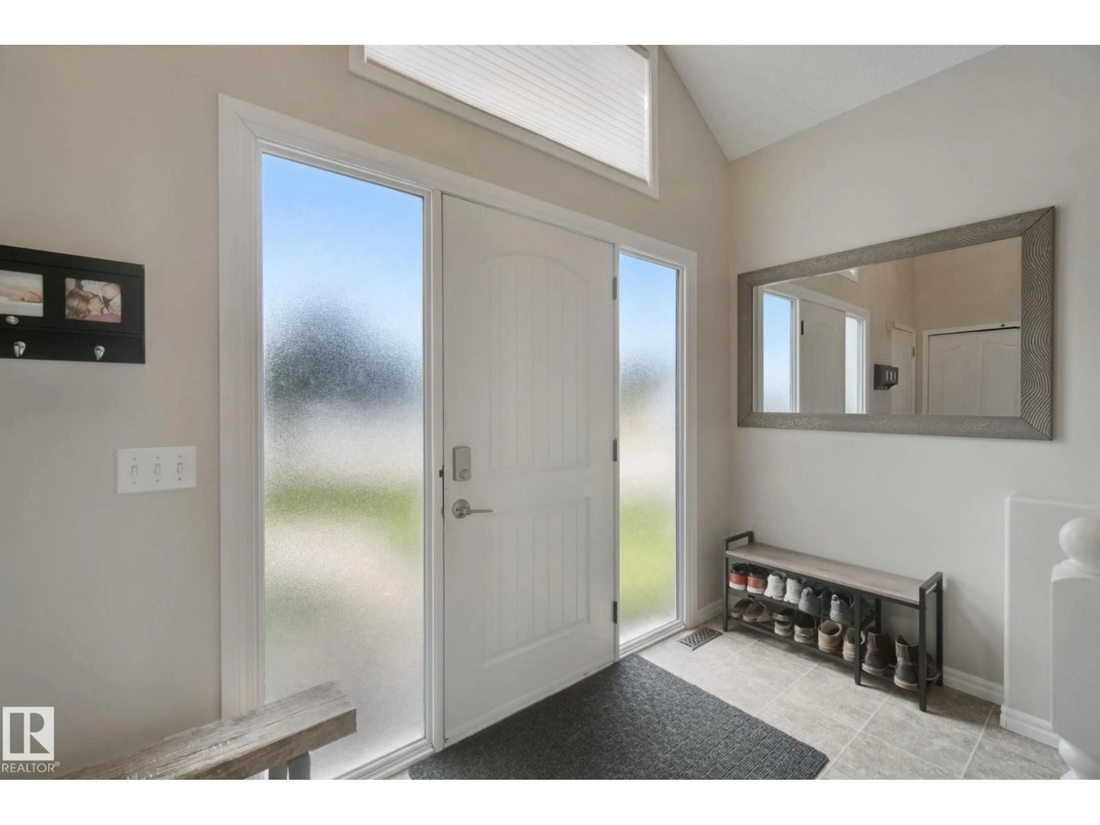Indoor entryway for 64 ORCHID CR, Sherwood Park Alberta T8H2E4