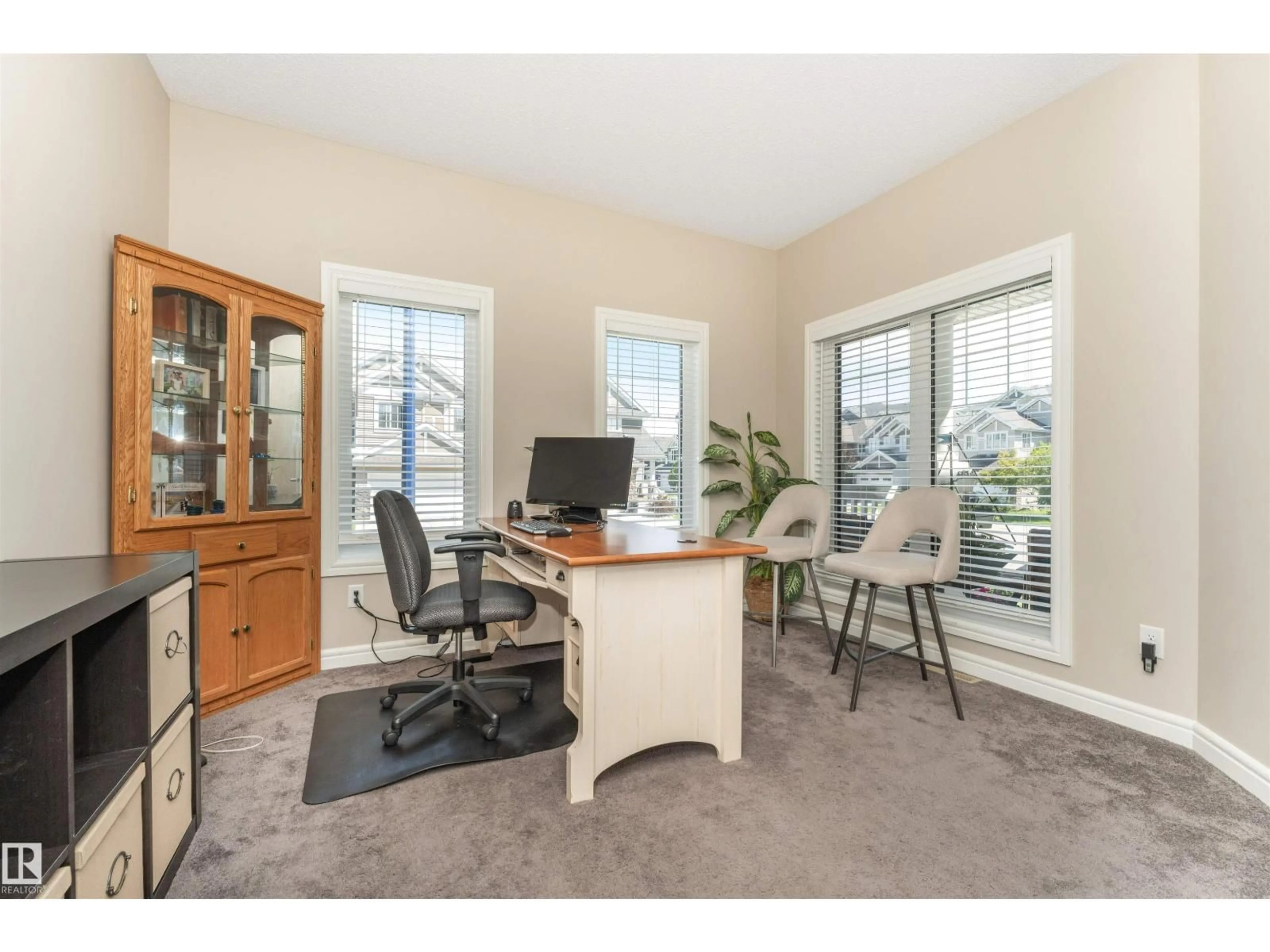 A pic of a room for SW - 2304 89 ST, Edmonton Alberta T6X0R9