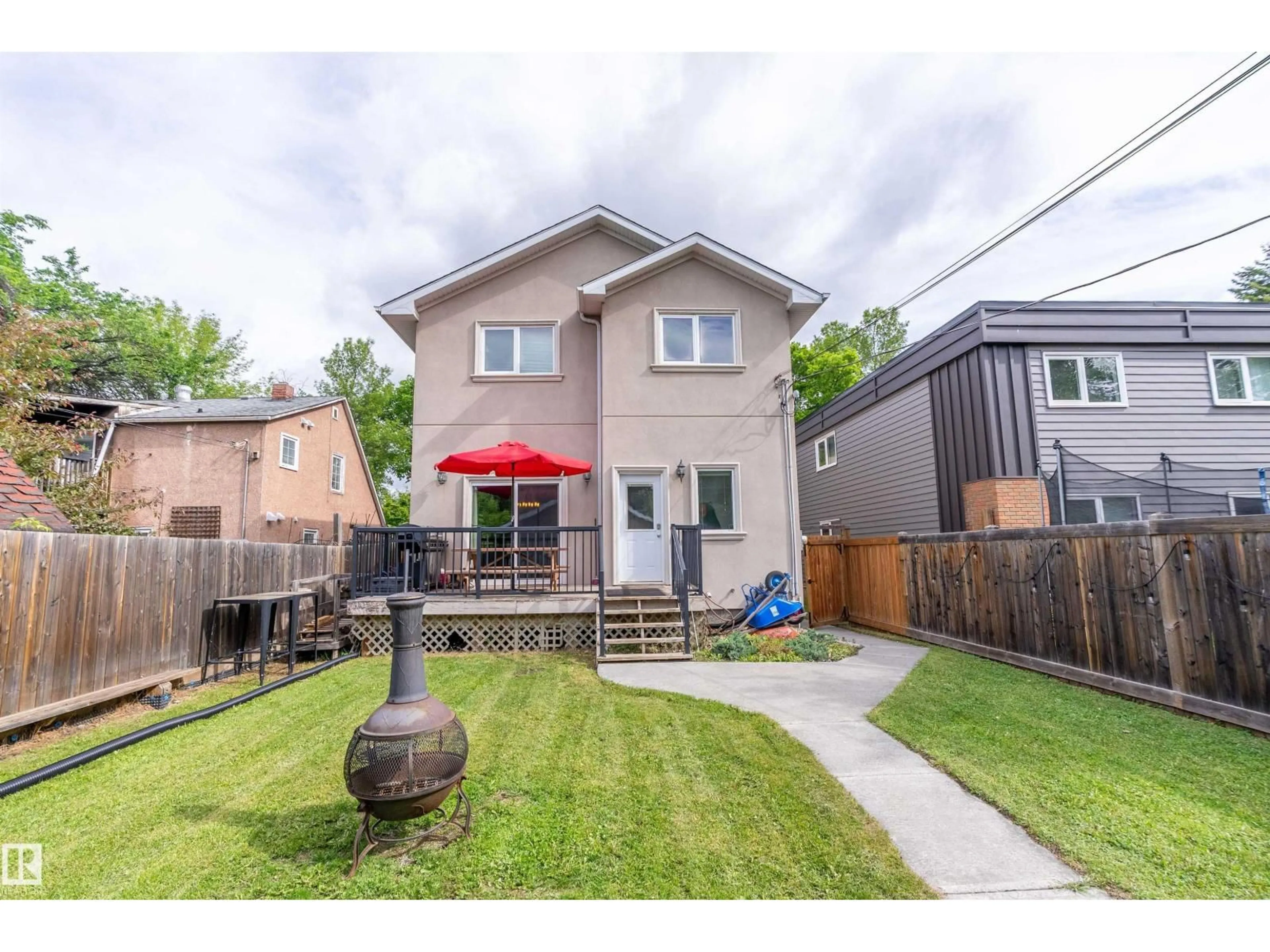 Patio, street for 10623 75 AV, Edmonton Alberta T6E1J6