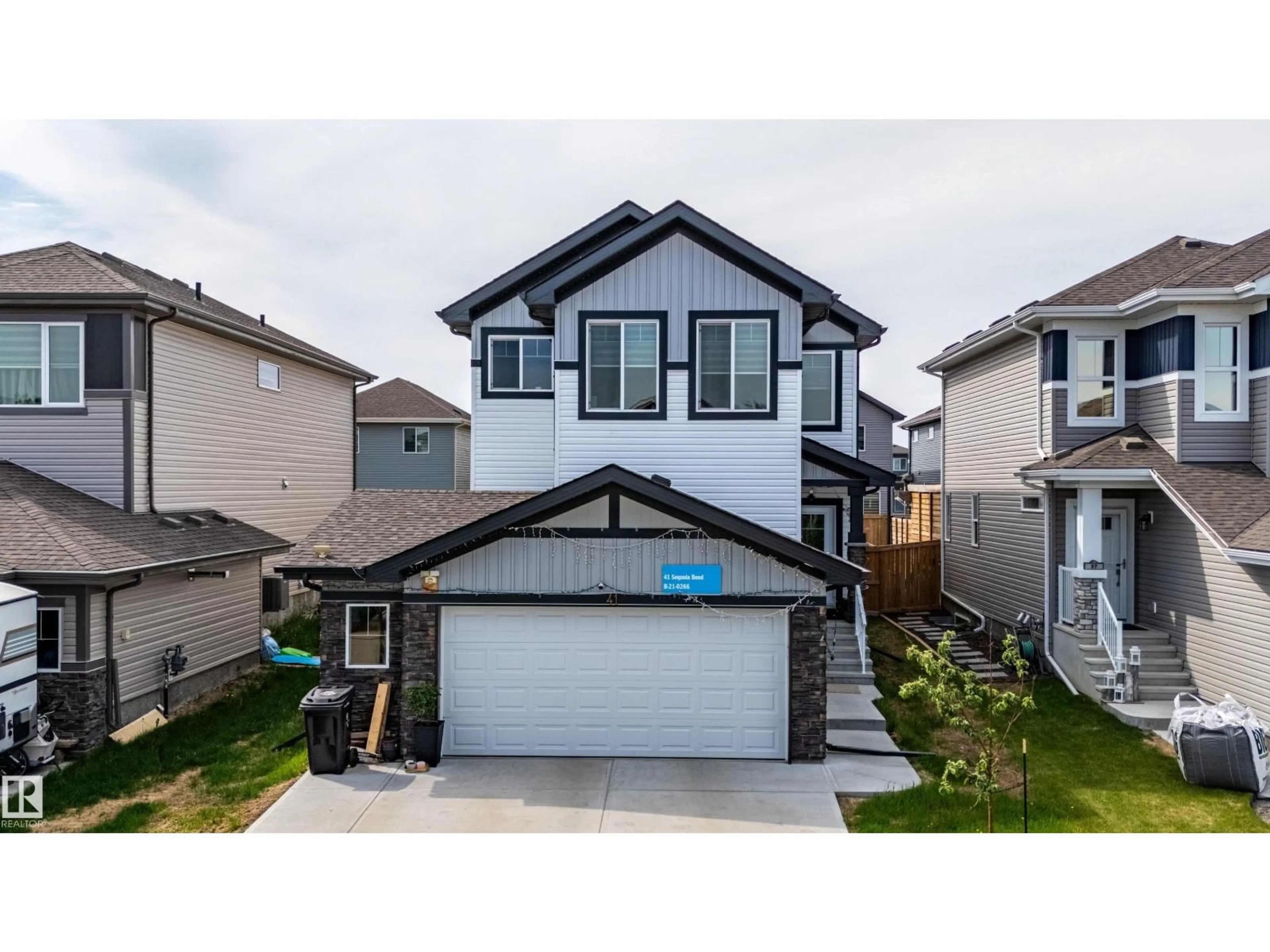 Home with vinyl exterior material, street for 41 SEQUOIA BEND, Fort Saskatchewan Alberta T8L0J2