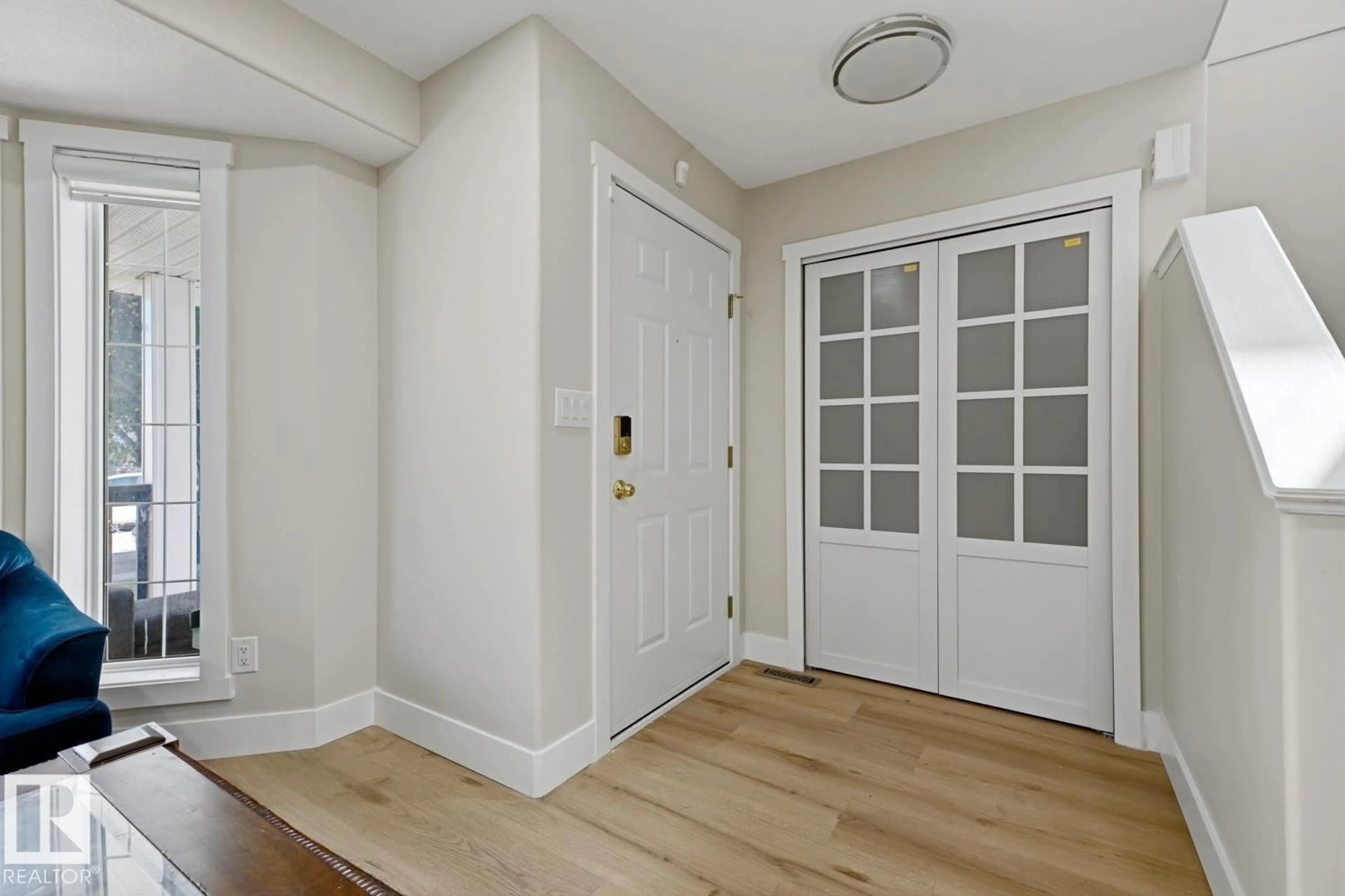 Indoor entryway for NW - 3830 22 ST, Edmonton Alberta T6T1K8
