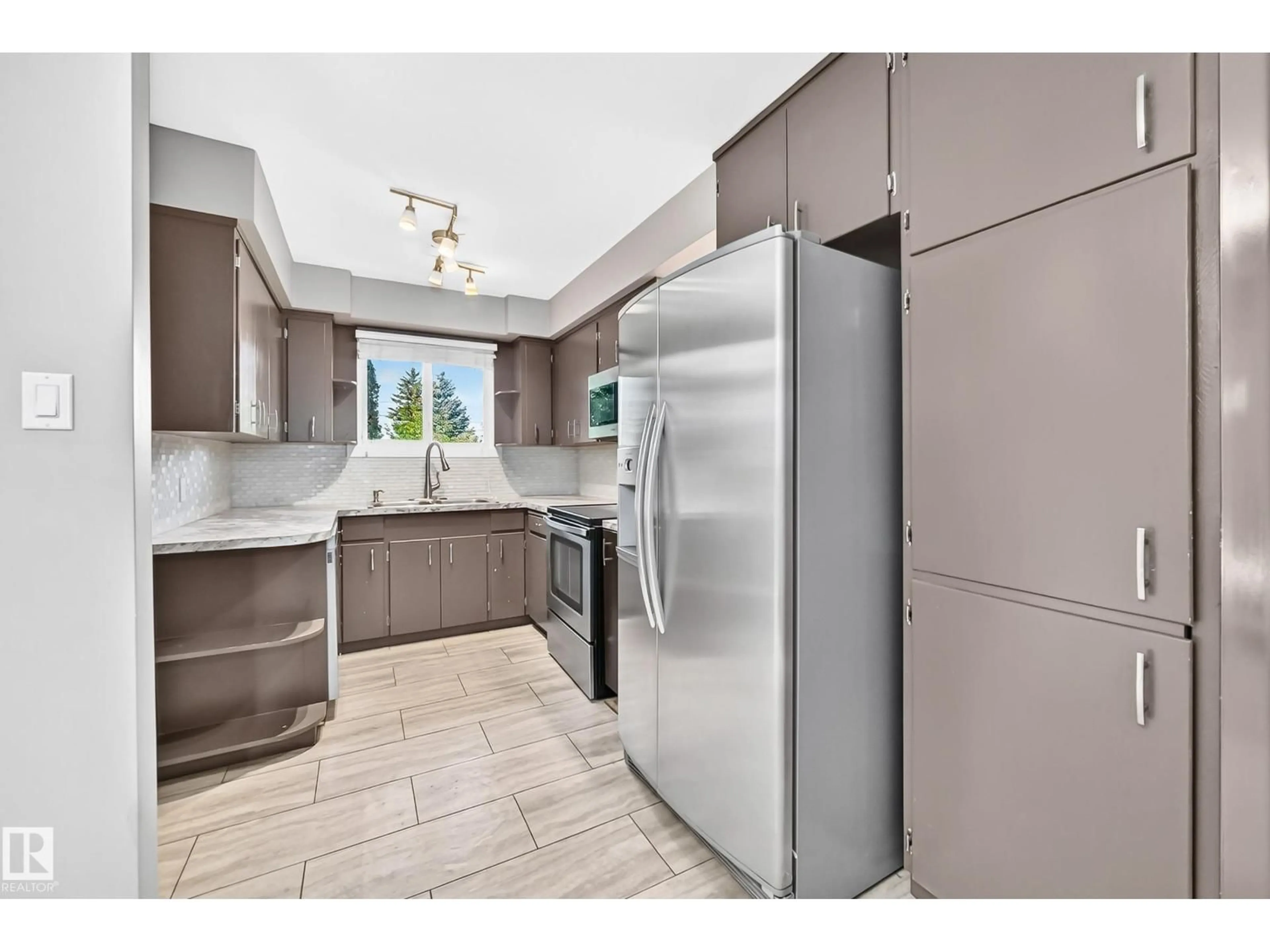 Unknown for NW - 12836 88 ST, Edmonton Alberta T5E3H3