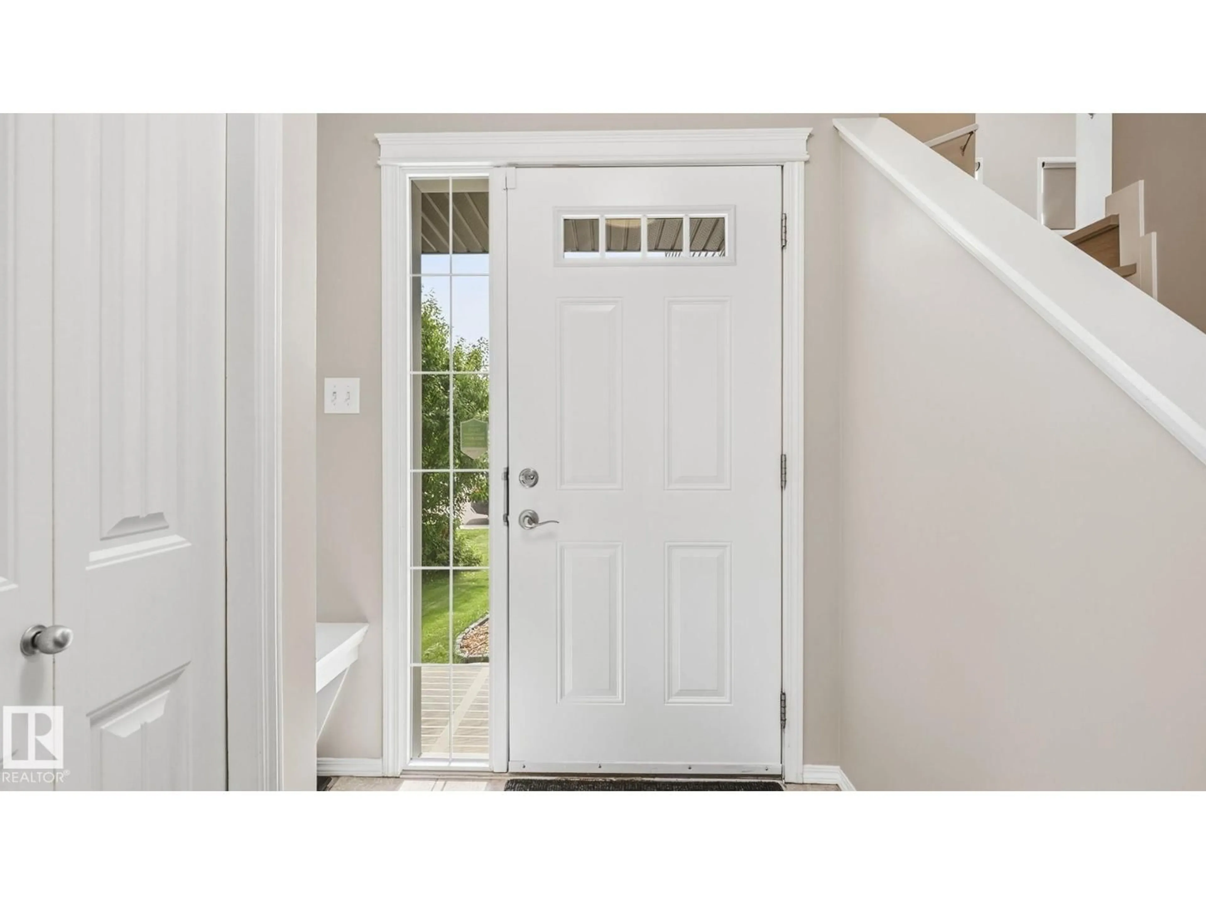 Indoor entryway for SW - 4610 WESTCLIFF PT, Edmonton Alberta T6W2S9