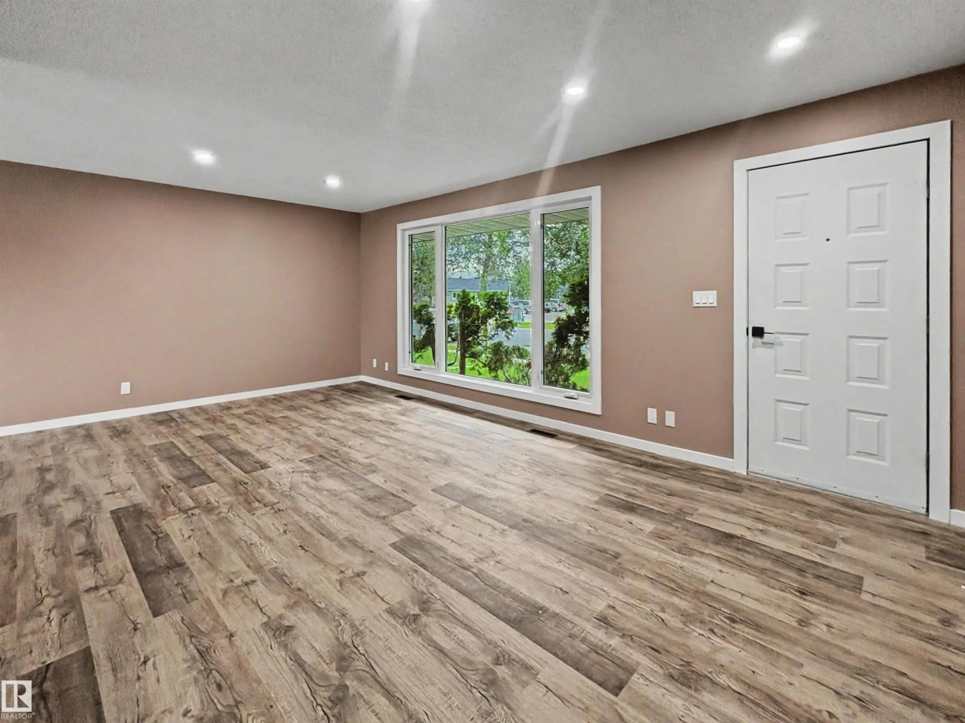 Unknown for 4418 45 AV, Bonnyville Town Alberta T9N1X5