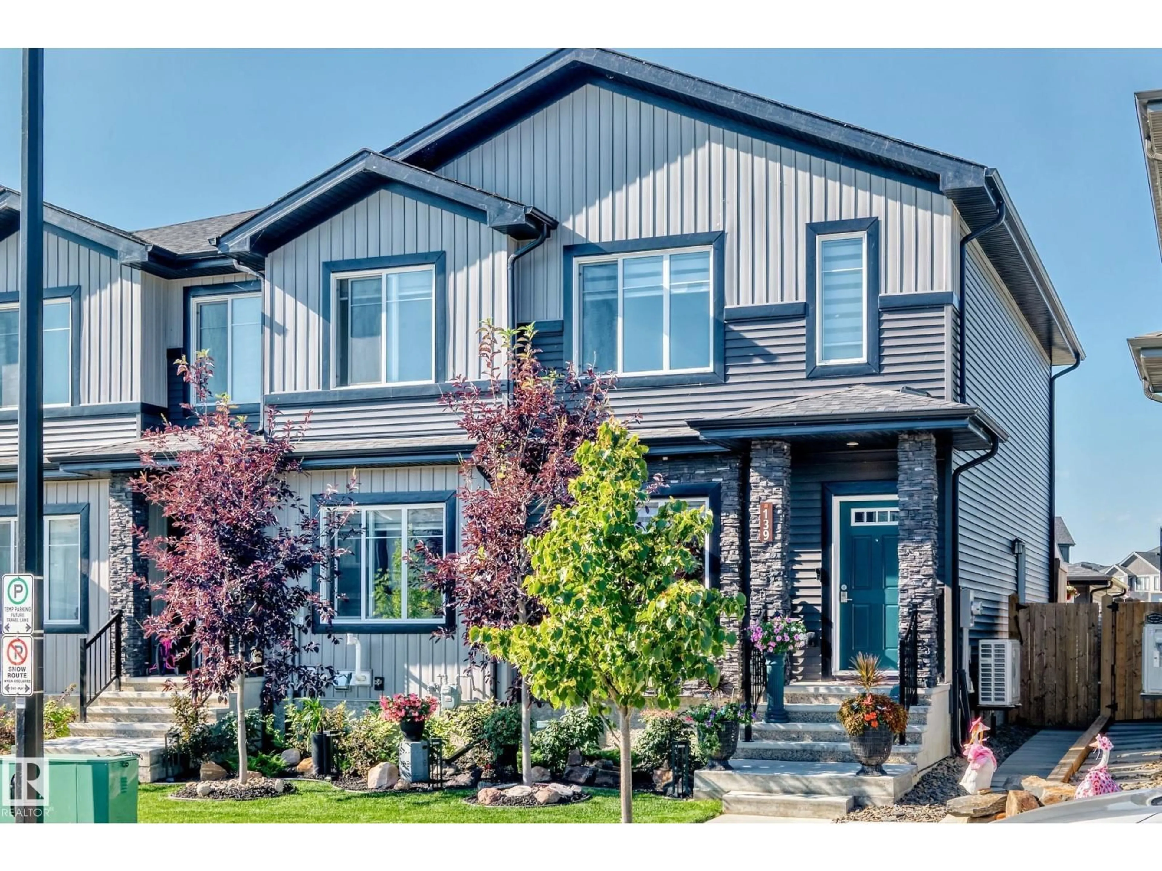 Home with vinyl exterior material, street for 139 CASTILIAN BV, Sherwood Park Alberta T8H2Z9
