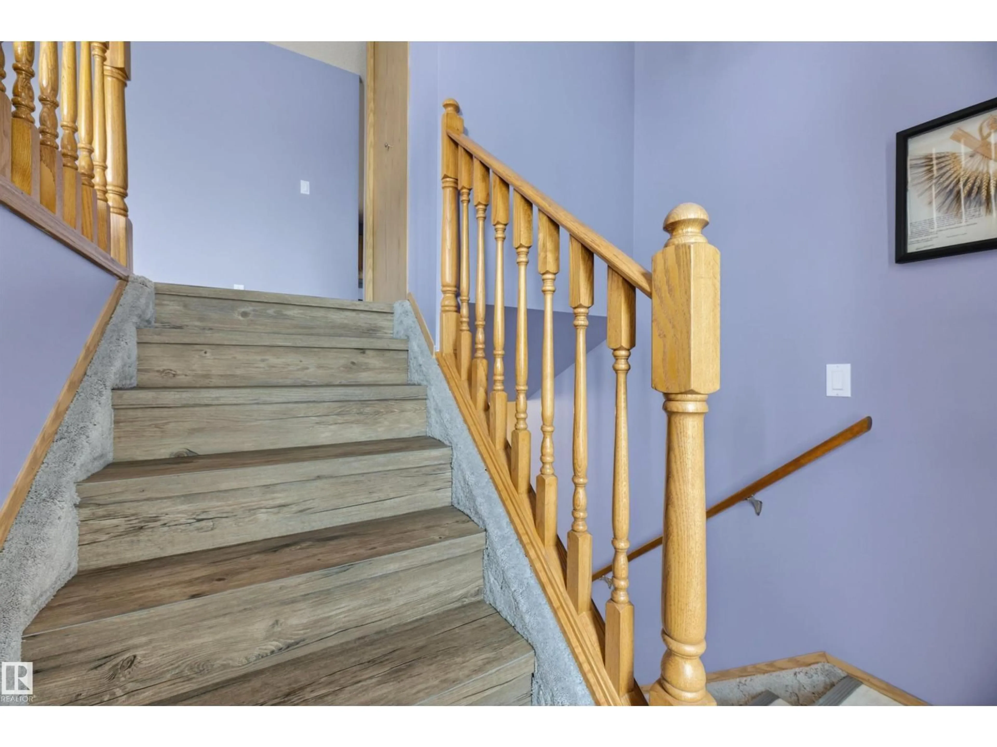 Stairs for 5914 52 ST, Vegreville Alberta T9C1J1