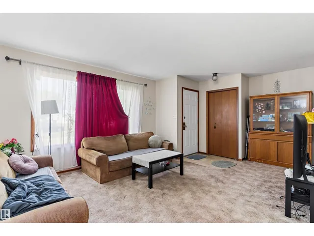 3825/27 53A ST, Wetaskiwin 4
