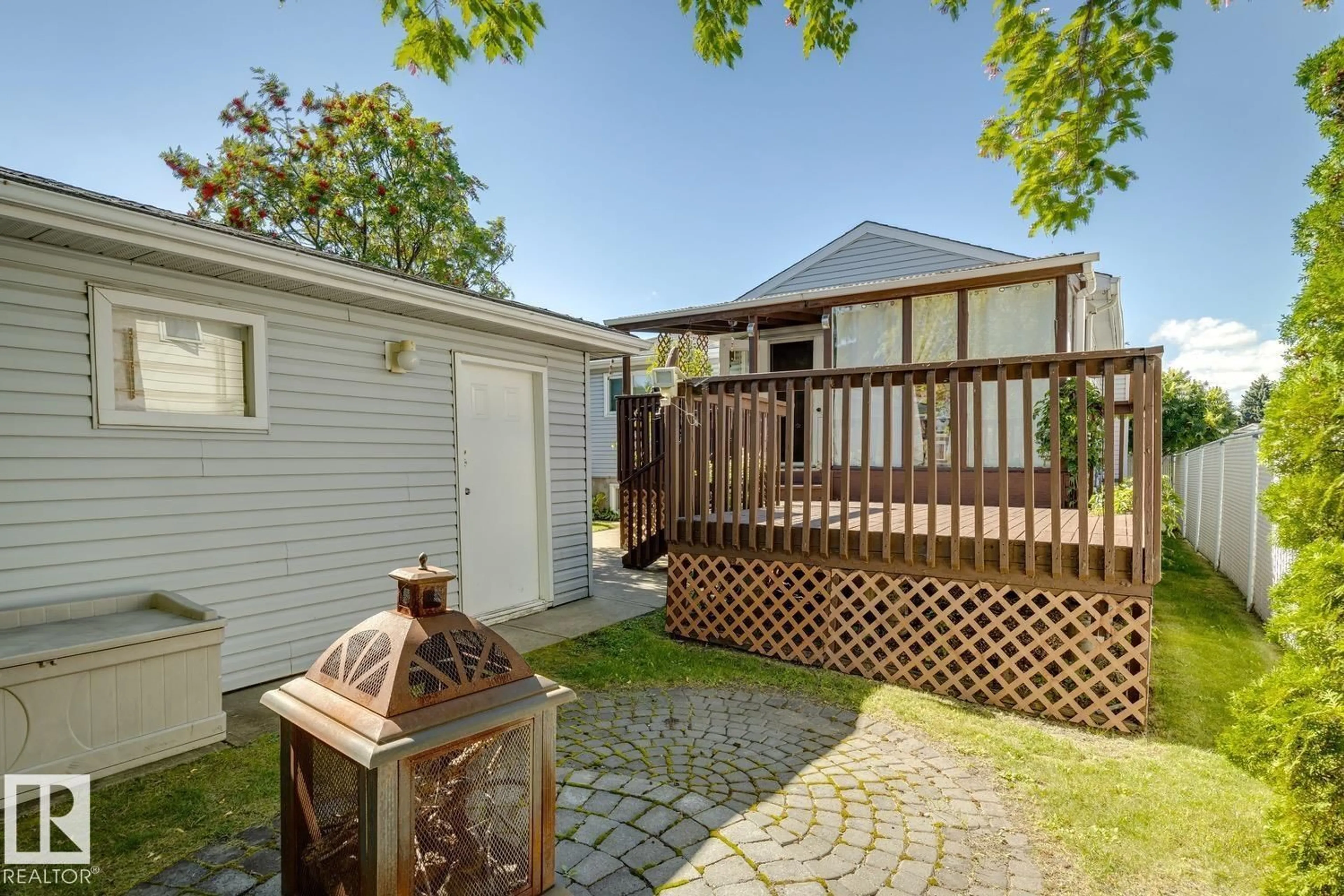A pic from outside/outdoor area/front of a property/back of a property/a pic from drone, street for 14243 24 ST, Edmonton Alberta T5Y1G2