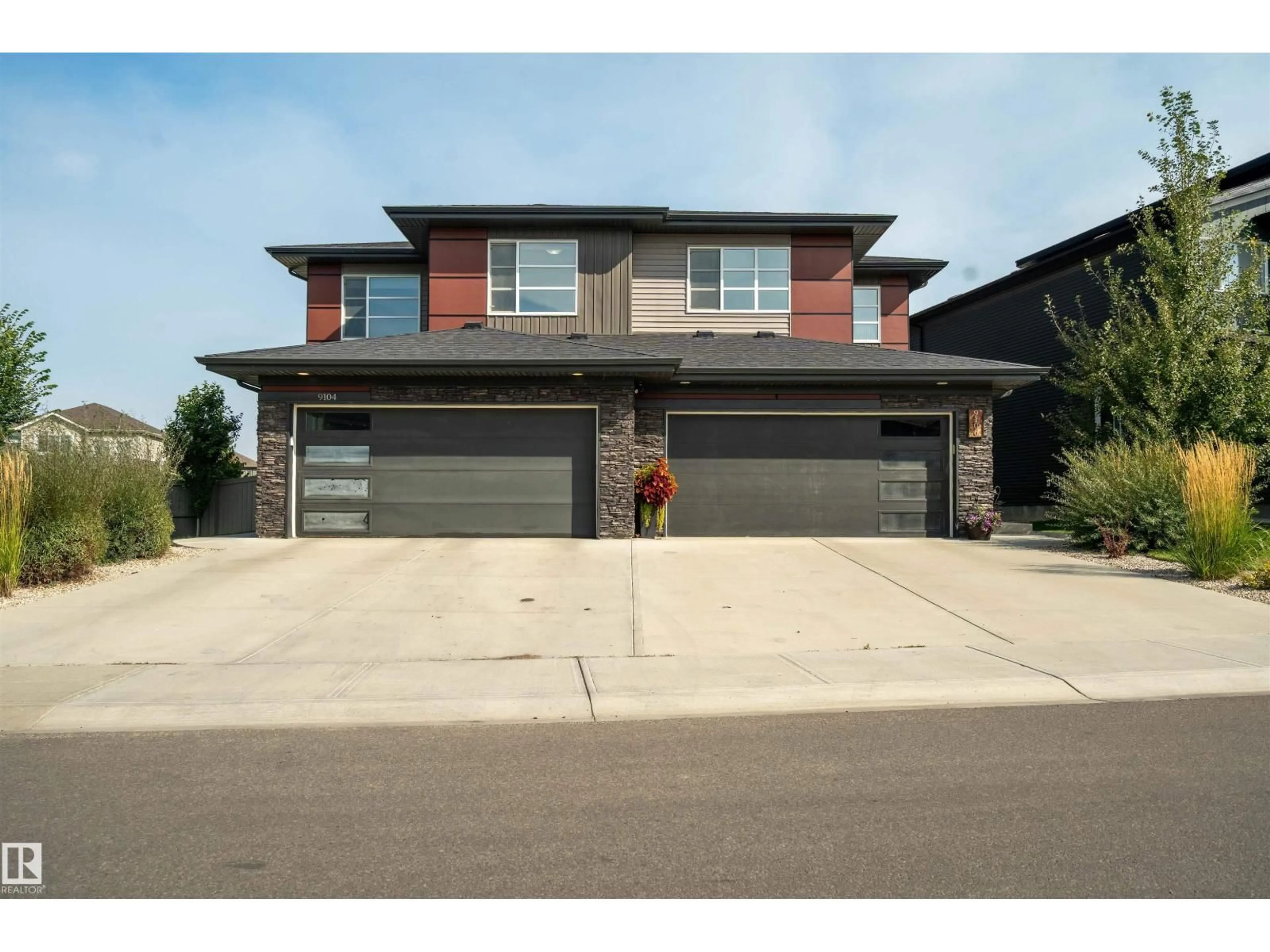 Home with brick exterior material, street for SW - 9104 PEAR DR, Edmonton Alberta T6X2N7