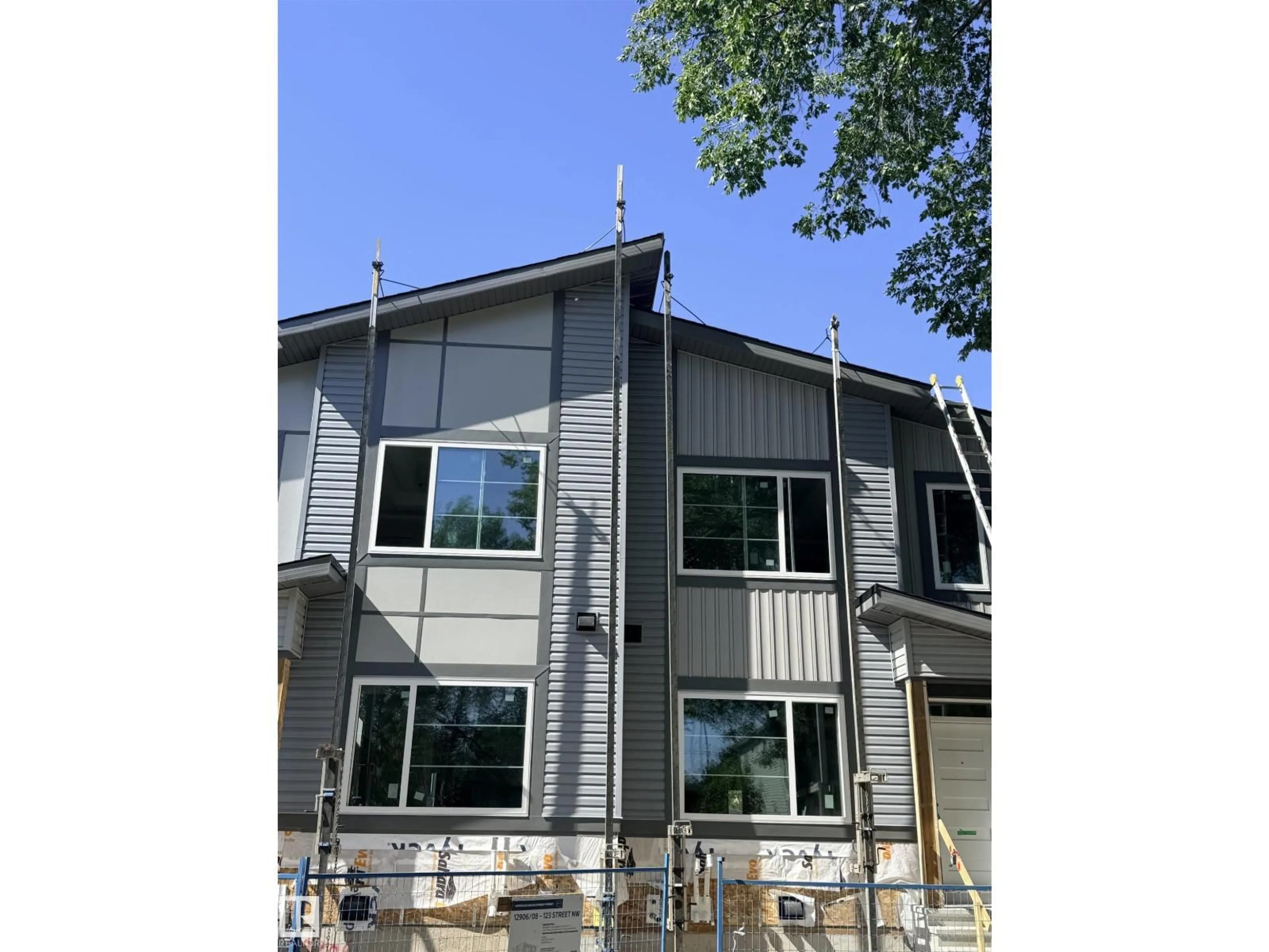 Home with vinyl exterior material, building for NW - 12908 123 ST, Edmonton Alberta T5L0J5