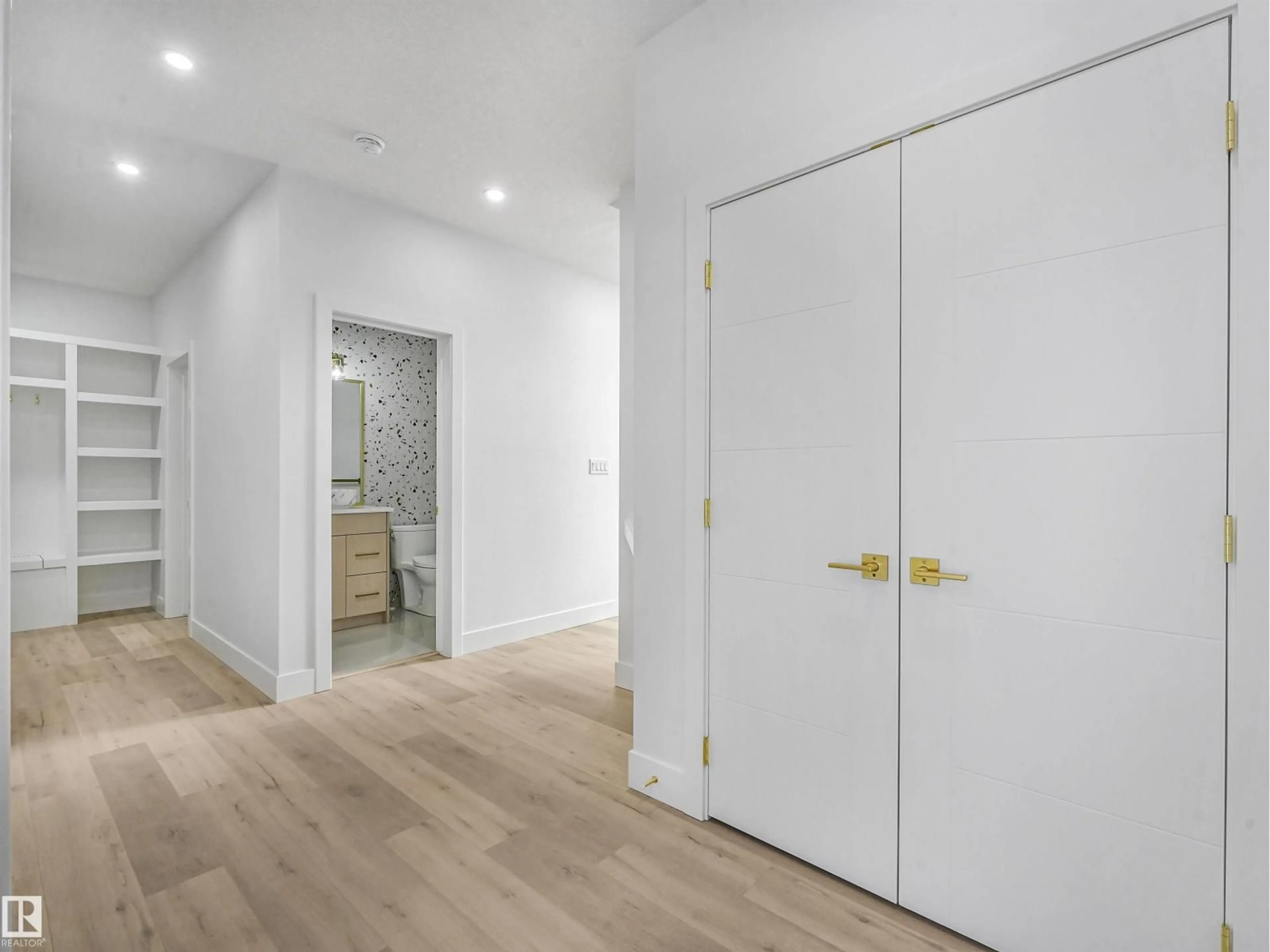 Indoor entryway for 3508 44 AVENUE, Beaumont Alberta T4X3G9