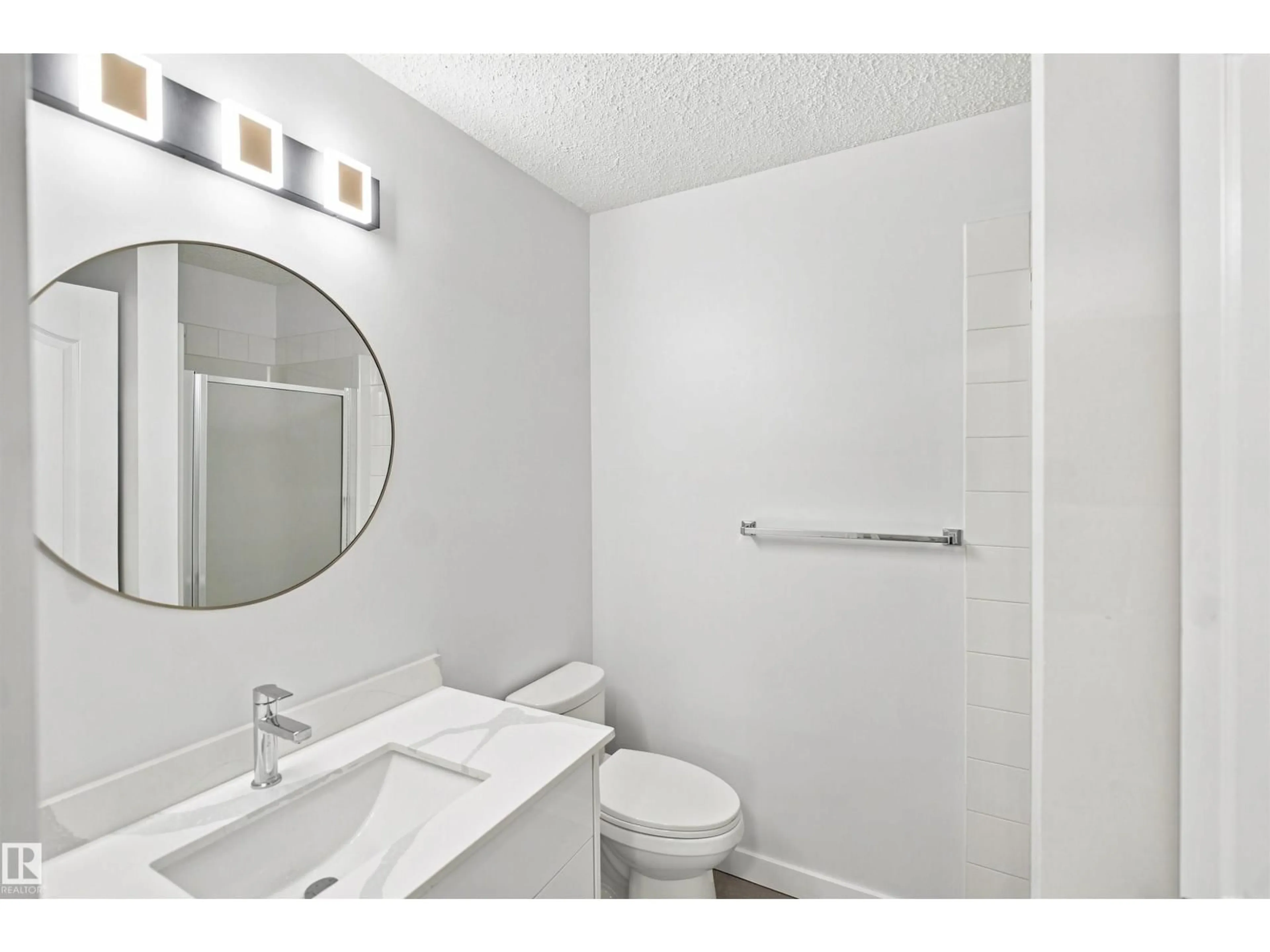 Standard bathroom, unknown for #124 - 10511 42 AV, Edmonton Alberta T6J7G8