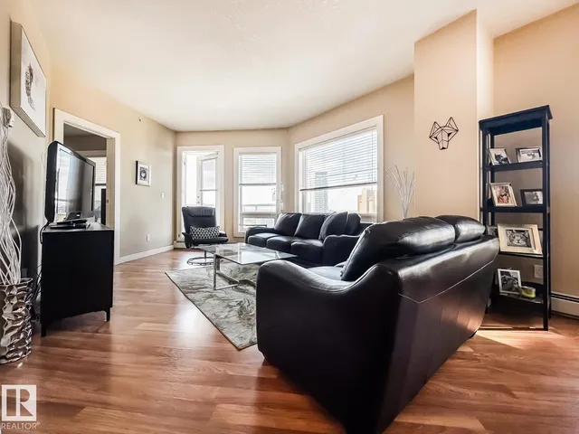 10136 - 1901 104 ST NW, Edmonton 3