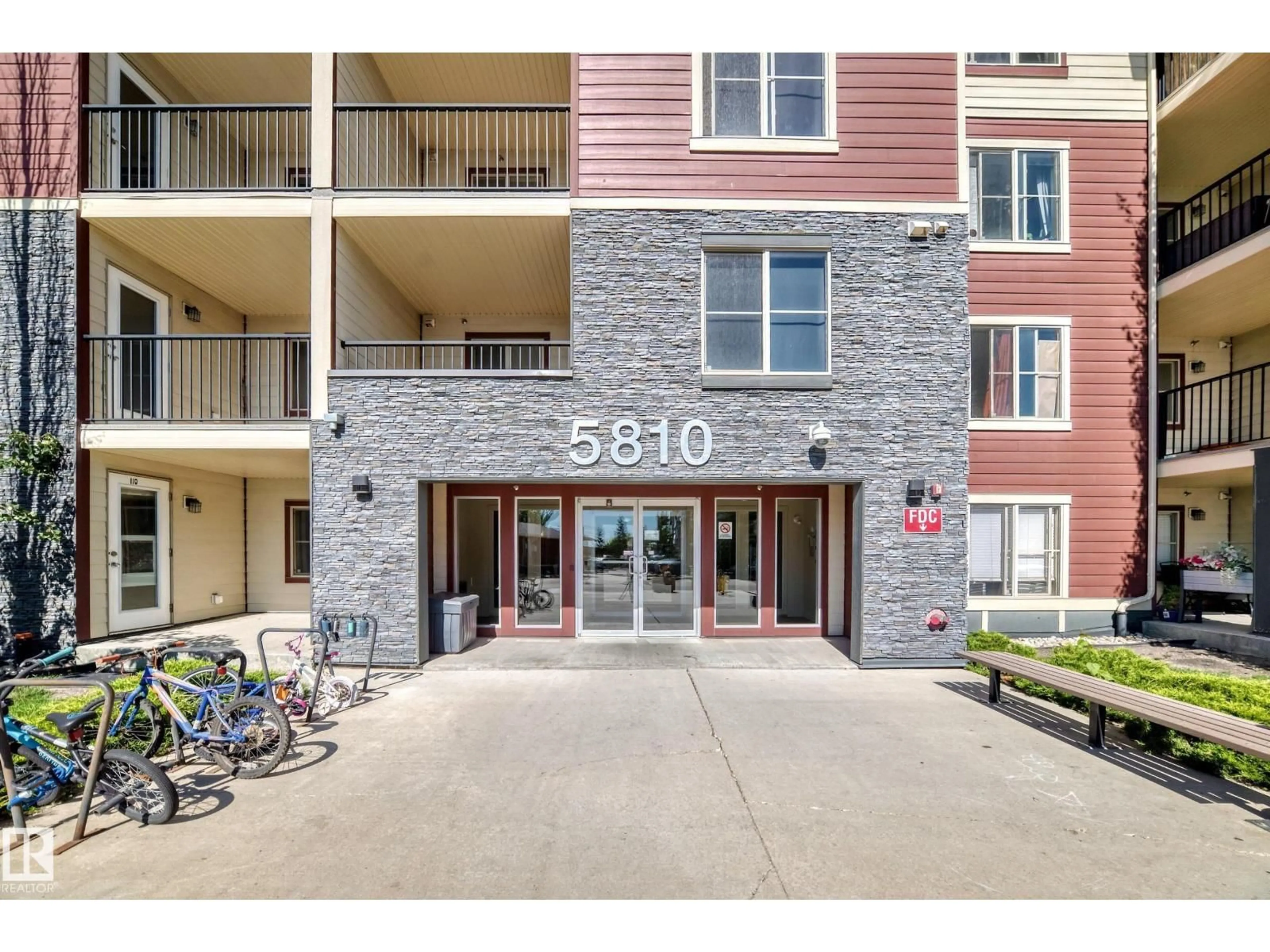 Unknown for 5810 - 218 MULLEN PL, Edmonton Alberta T6R0W3