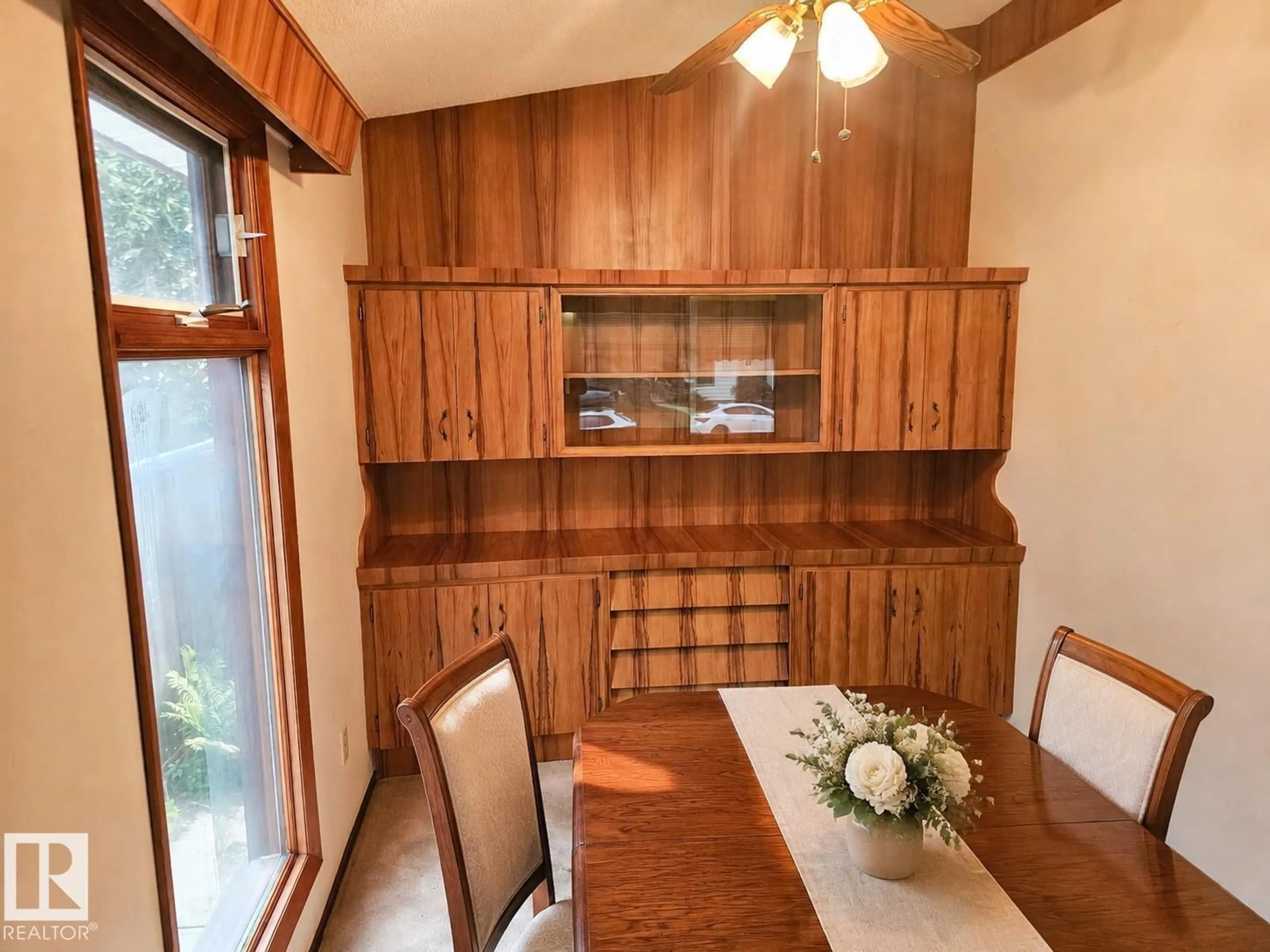 Dining room, wood/laminate floor for 14211 77 ST, Edmonton Alberta T5C1E5