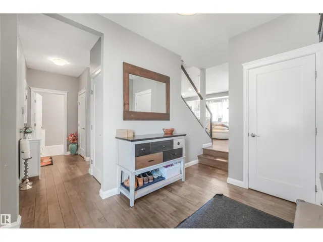 22123 95 AV, Edmonton 3