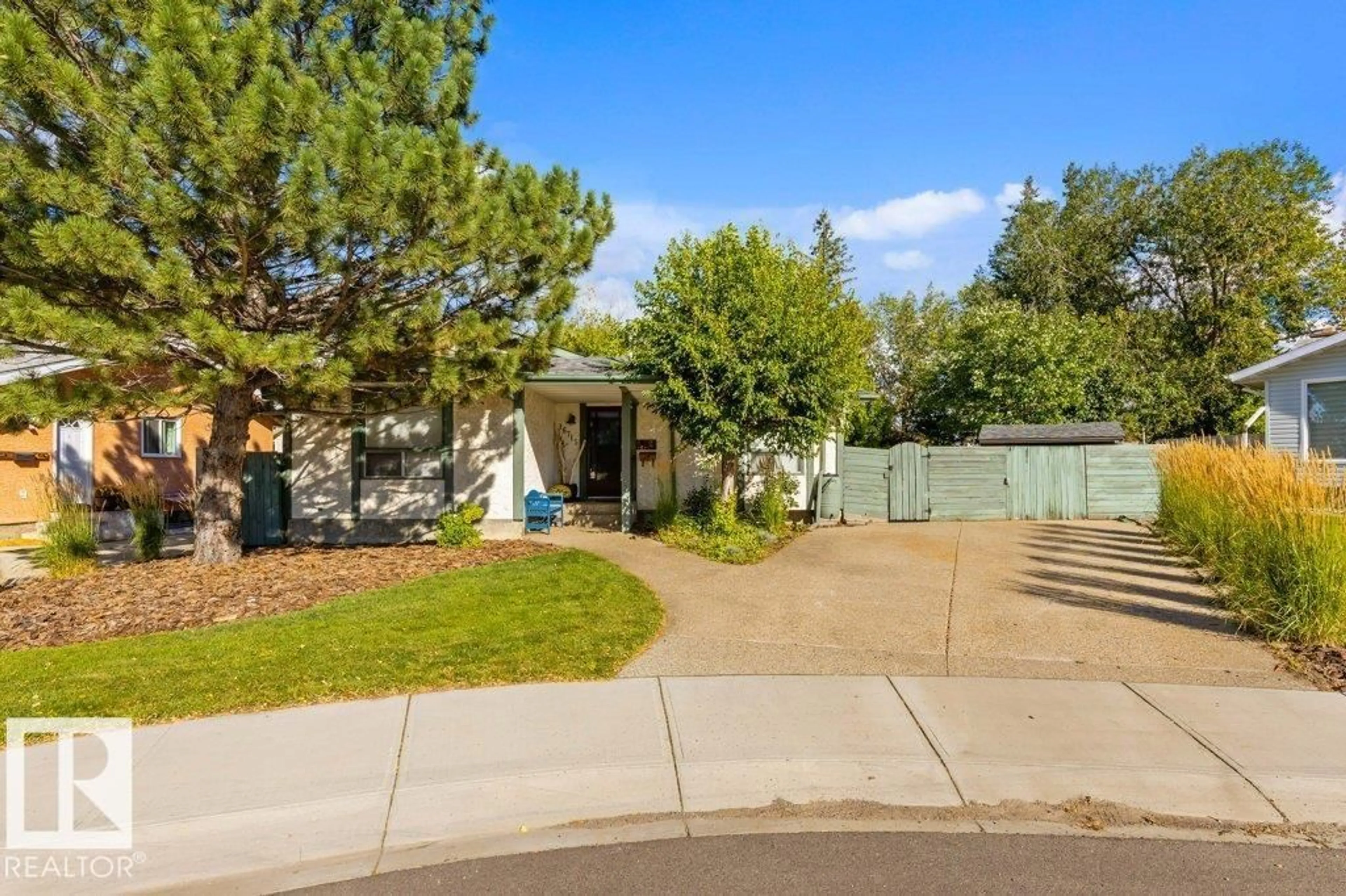 Unknown for NW - 16715 98 ST, Edmonton Alberta T5X2S8