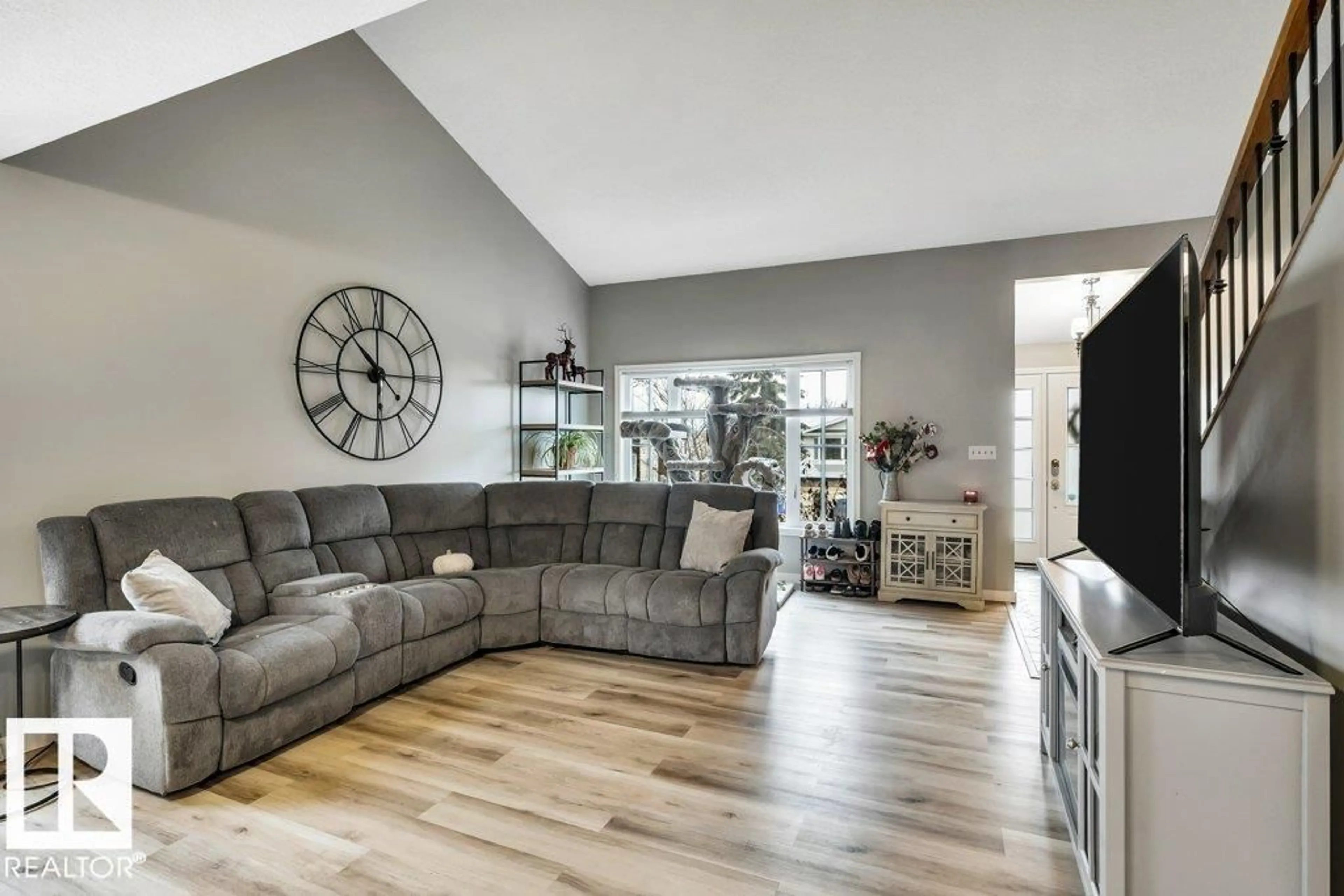 Living room with furniture, unknown for 134 WILLOW DRIVE, Wetaskiwin Alberta T9A2X5