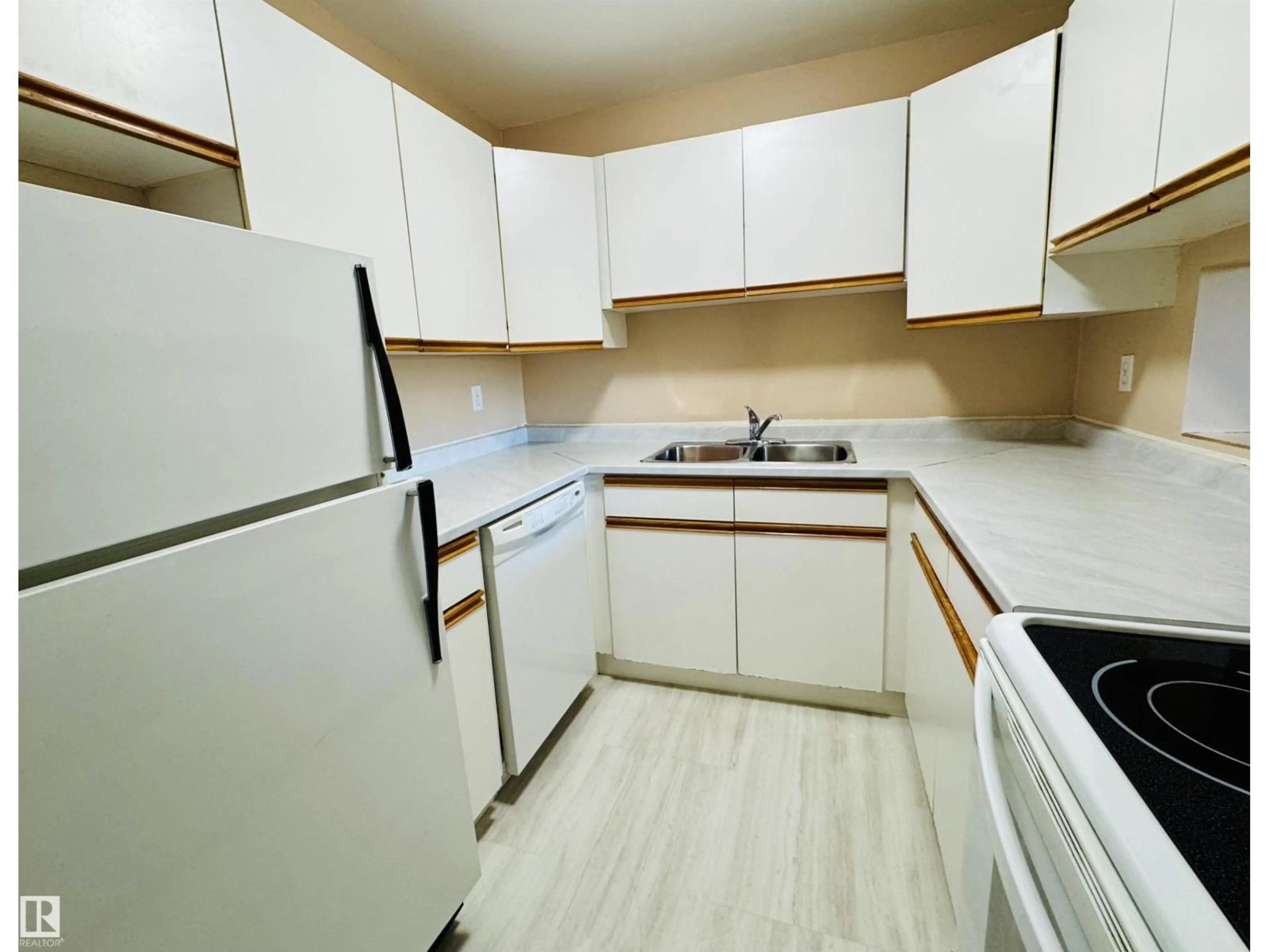 Standard kitchen, unknown for #204 - 11807 101 ST, Edmonton Alberta T5G2B6