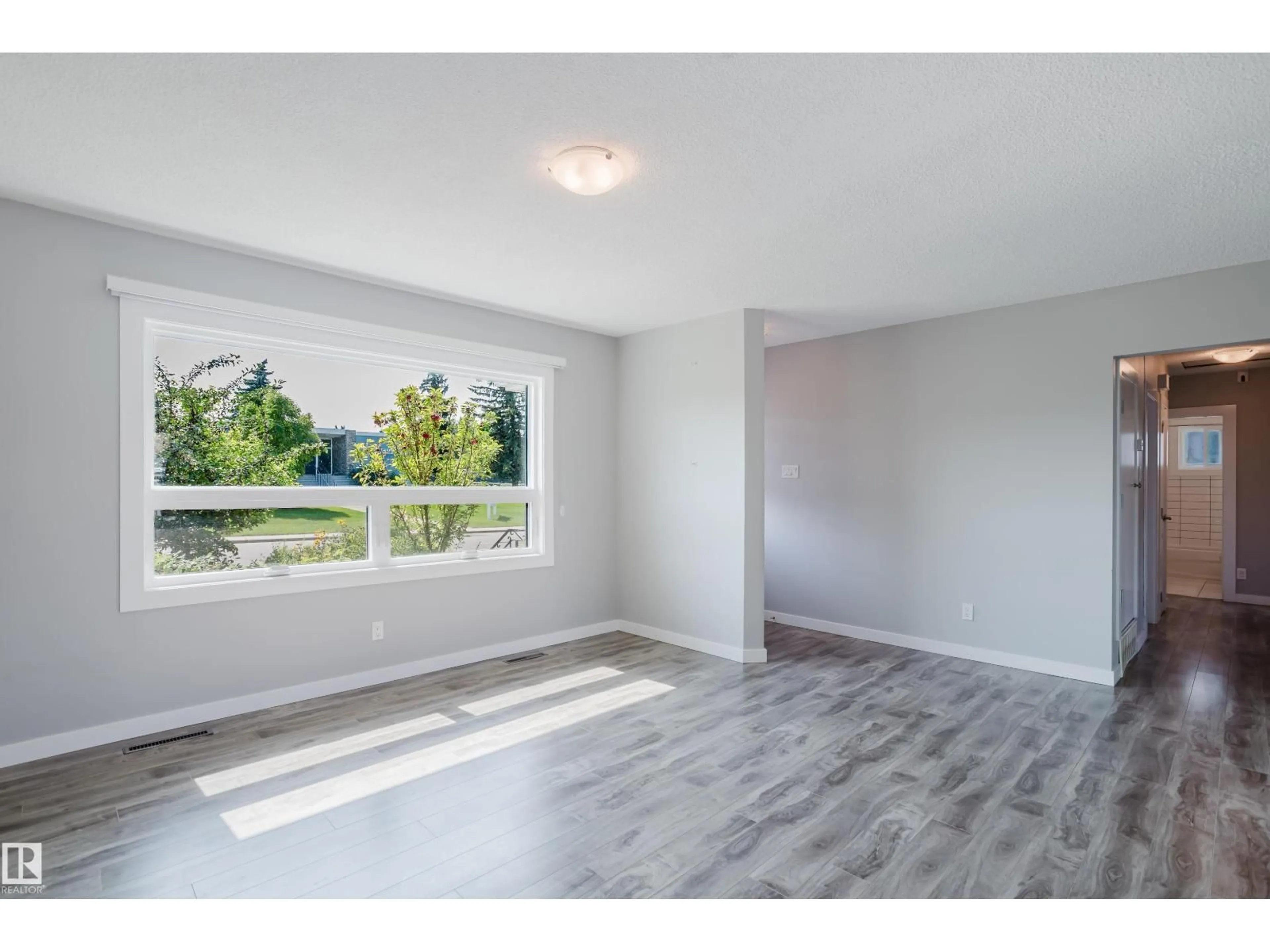 A pic of a room for 4708 106 AV, Edmonton Alberta T6A1E6
