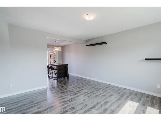 4708 106 AV, Edmonton 5