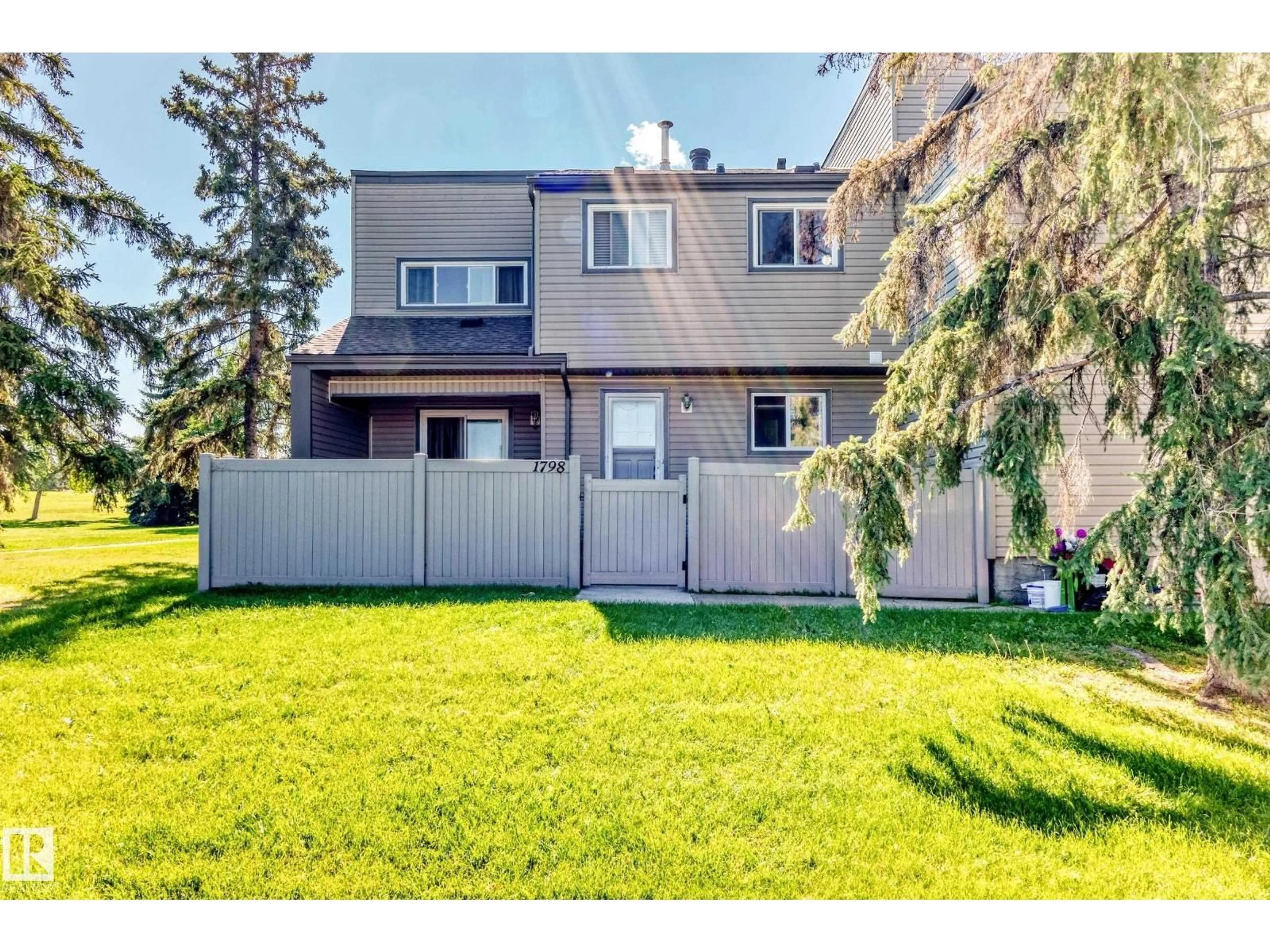Unknown for 1798 LAKEWOOD RD, Edmonton Alberta T6K3B6