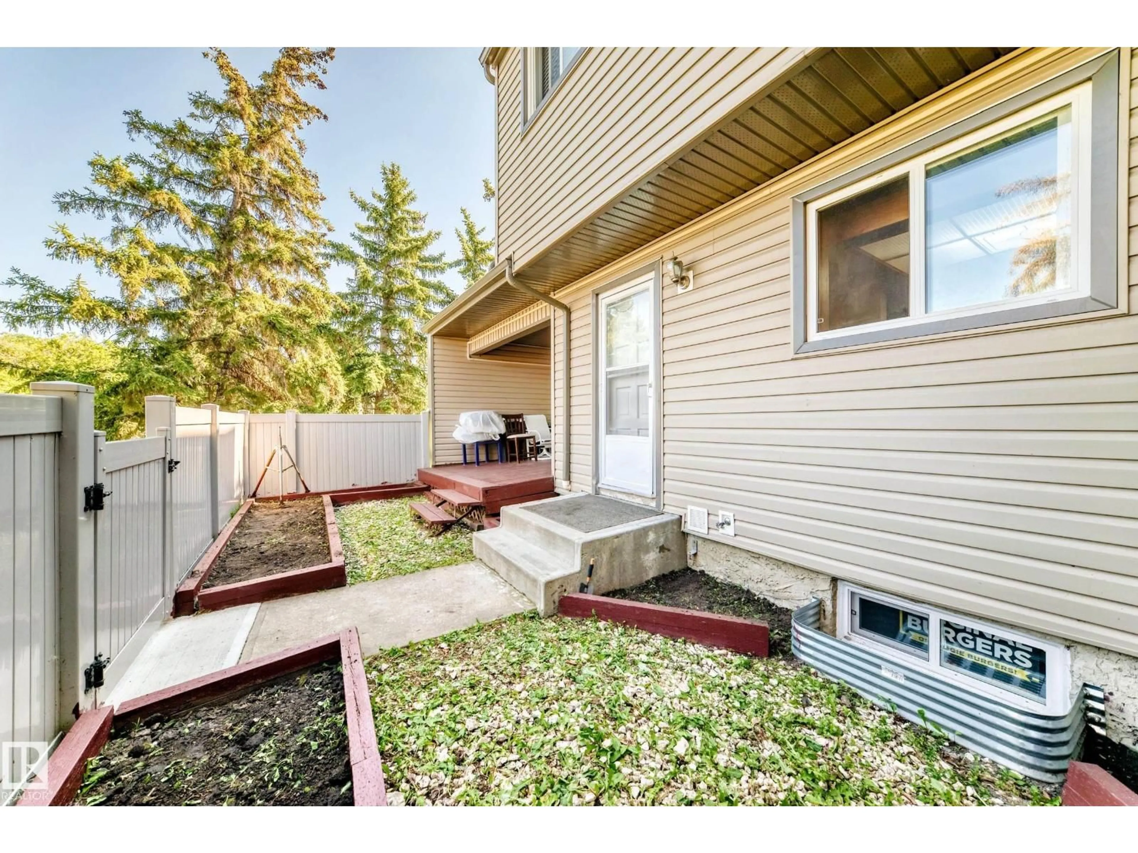 Patio, street for 1798 LAKEWOOD RD, Edmonton Alberta T6K3B6