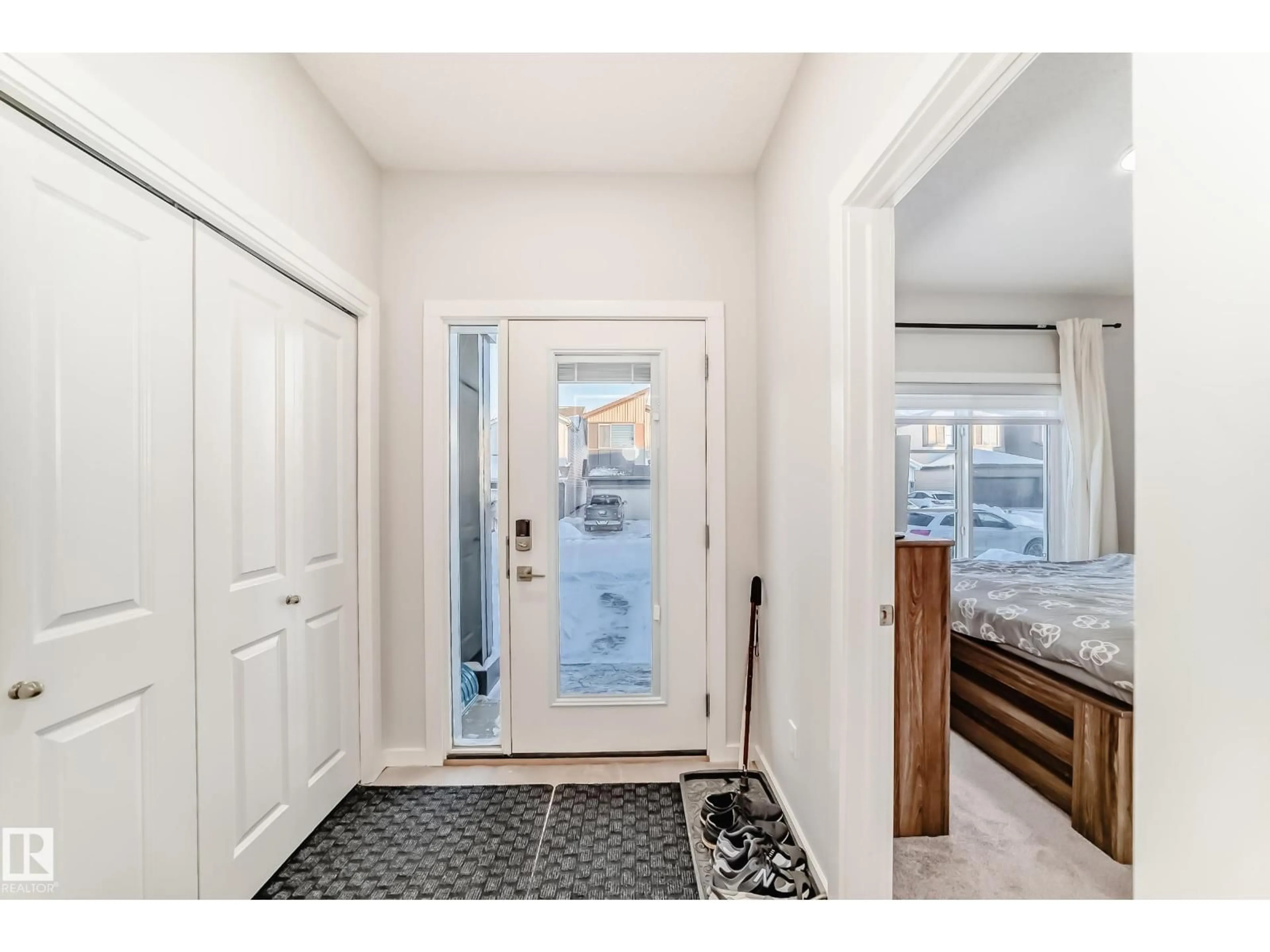 Indoor entryway for SW - 332 29 ST, Edmonton Alberta T6X3E7