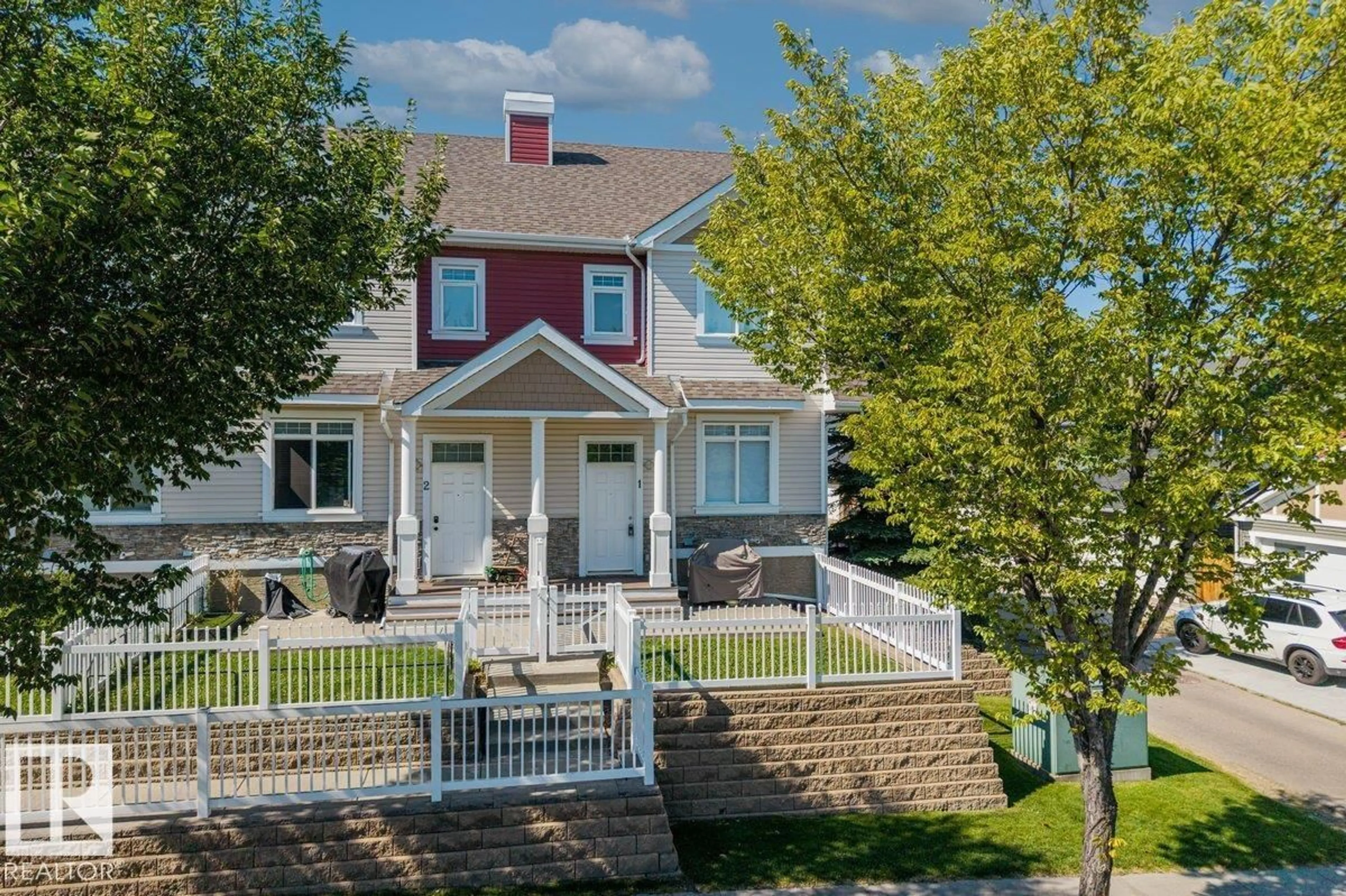 Home with vinyl exterior material, street for 1804 70 ST, Edmonton Alberta T6X0H4