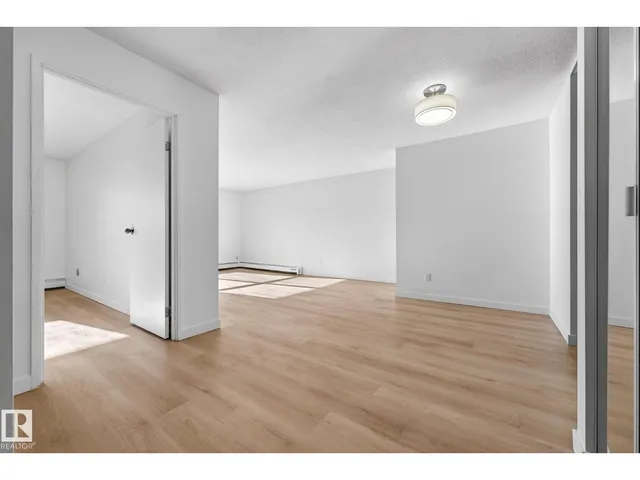 207 - 11007 83 AV, Edmonton 3
