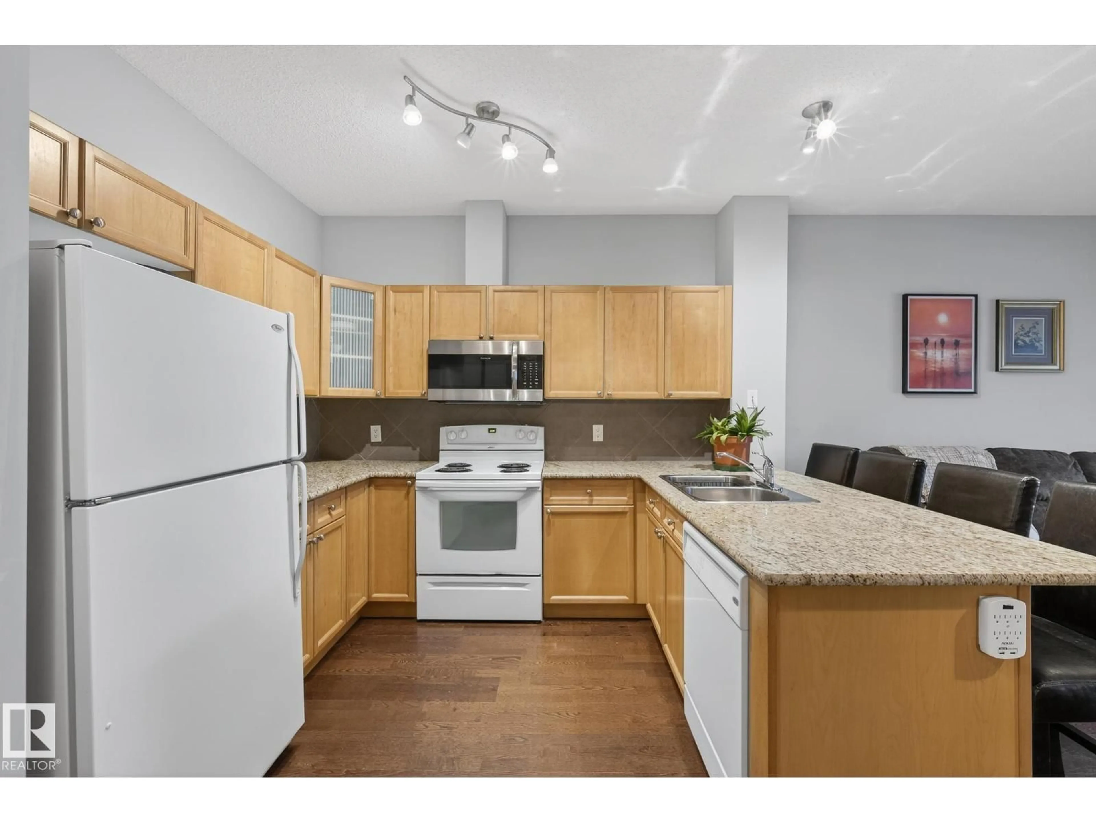 Standard kitchen, unknown for #111 - 226 MACEWAN ROAD, Edmonton Alberta T6W0C5
