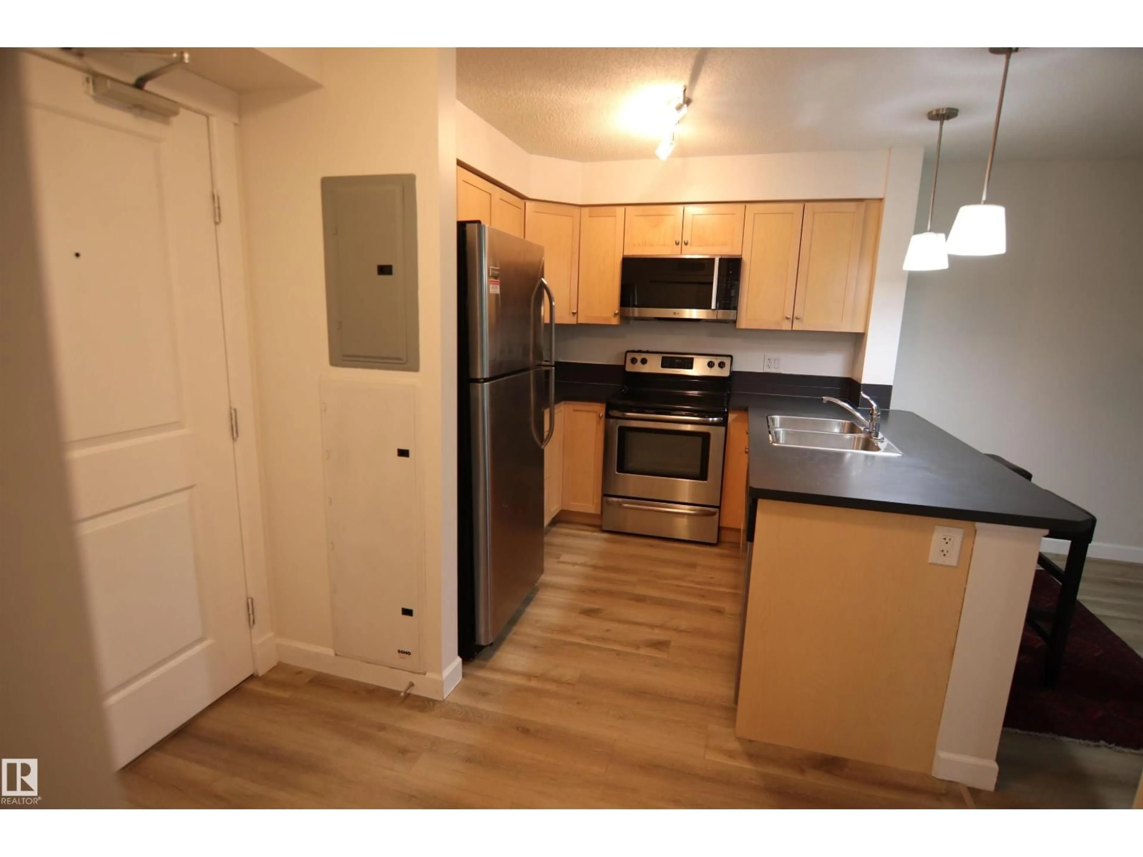 Standard kitchen, unknown for #308 - 3719 WHITELAW LN, Edmonton Alberta T6W2C3